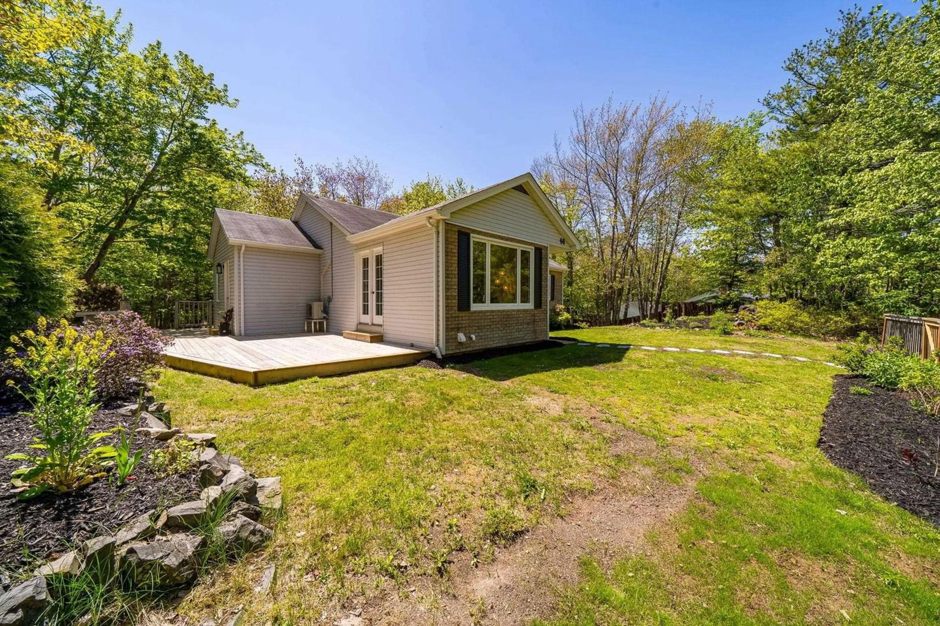 A pic from outside/outdoor area/front of a property/back of a property/a pic from drone, unknown for 60 Saskatoon Dr, Halifax Nova Scotia B3M 3Z2