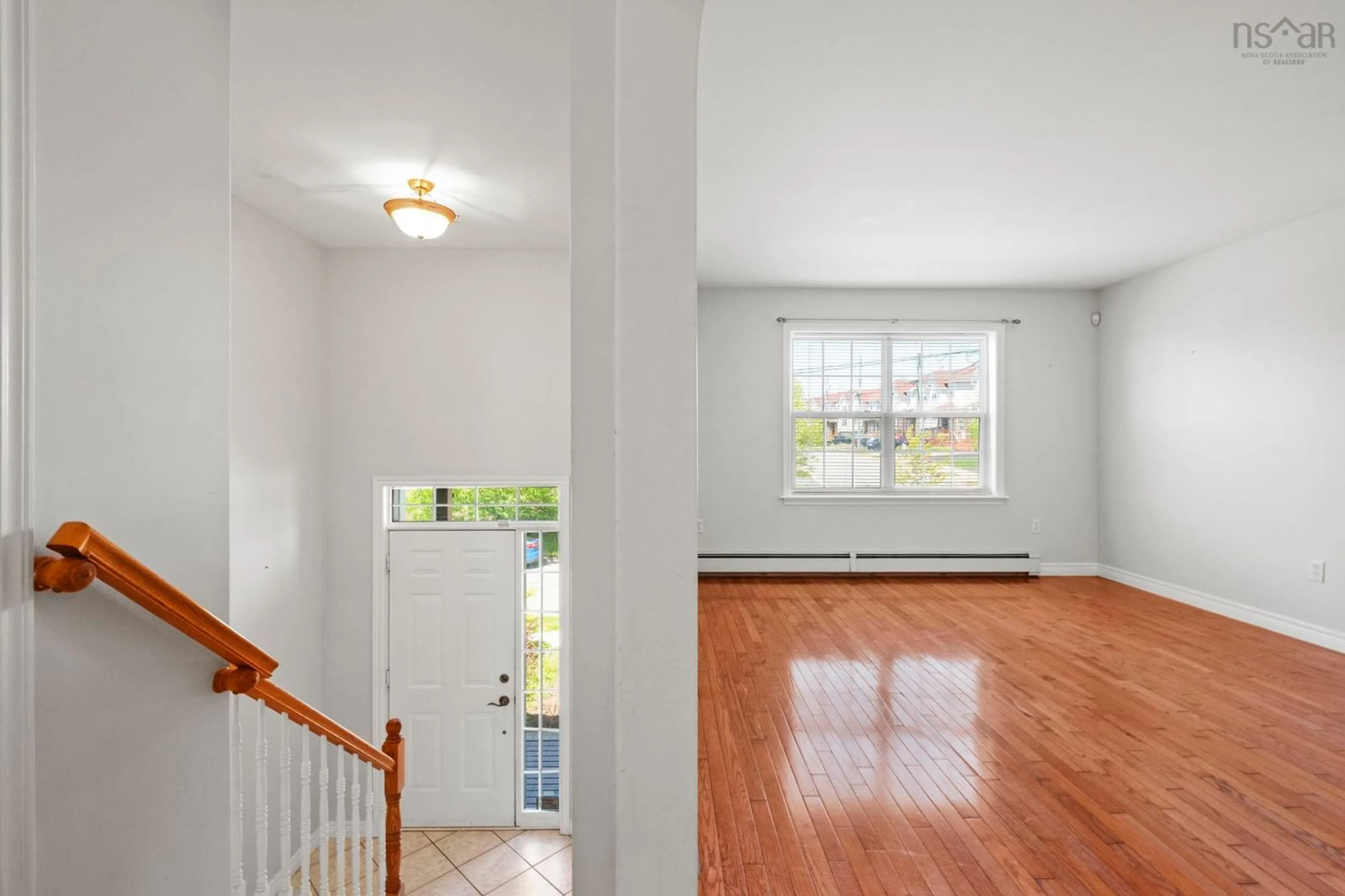 Indoor foyer for 64 Whitehall Cres, Dartmouth Nova Scotia B2W 6N3