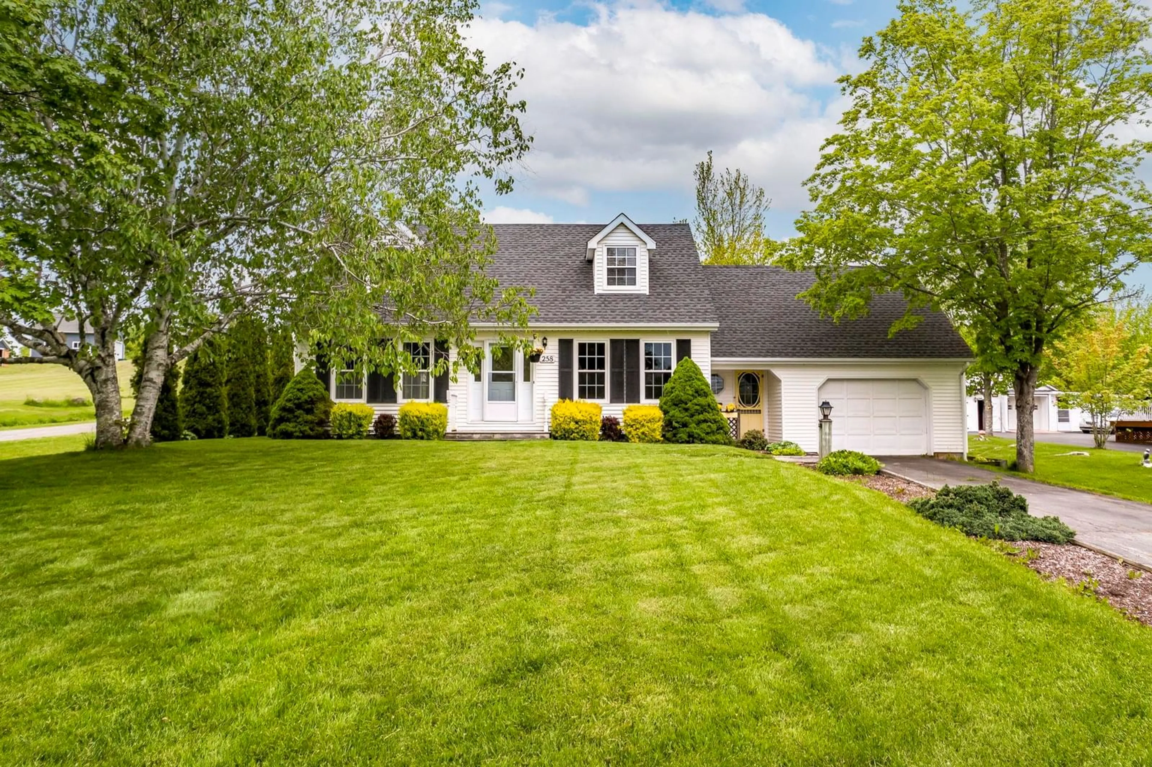 Home with vinyl exterior material, street for 258 Falmouth Dyke Rd, Falmouth Nova Scotia B0P 1L0