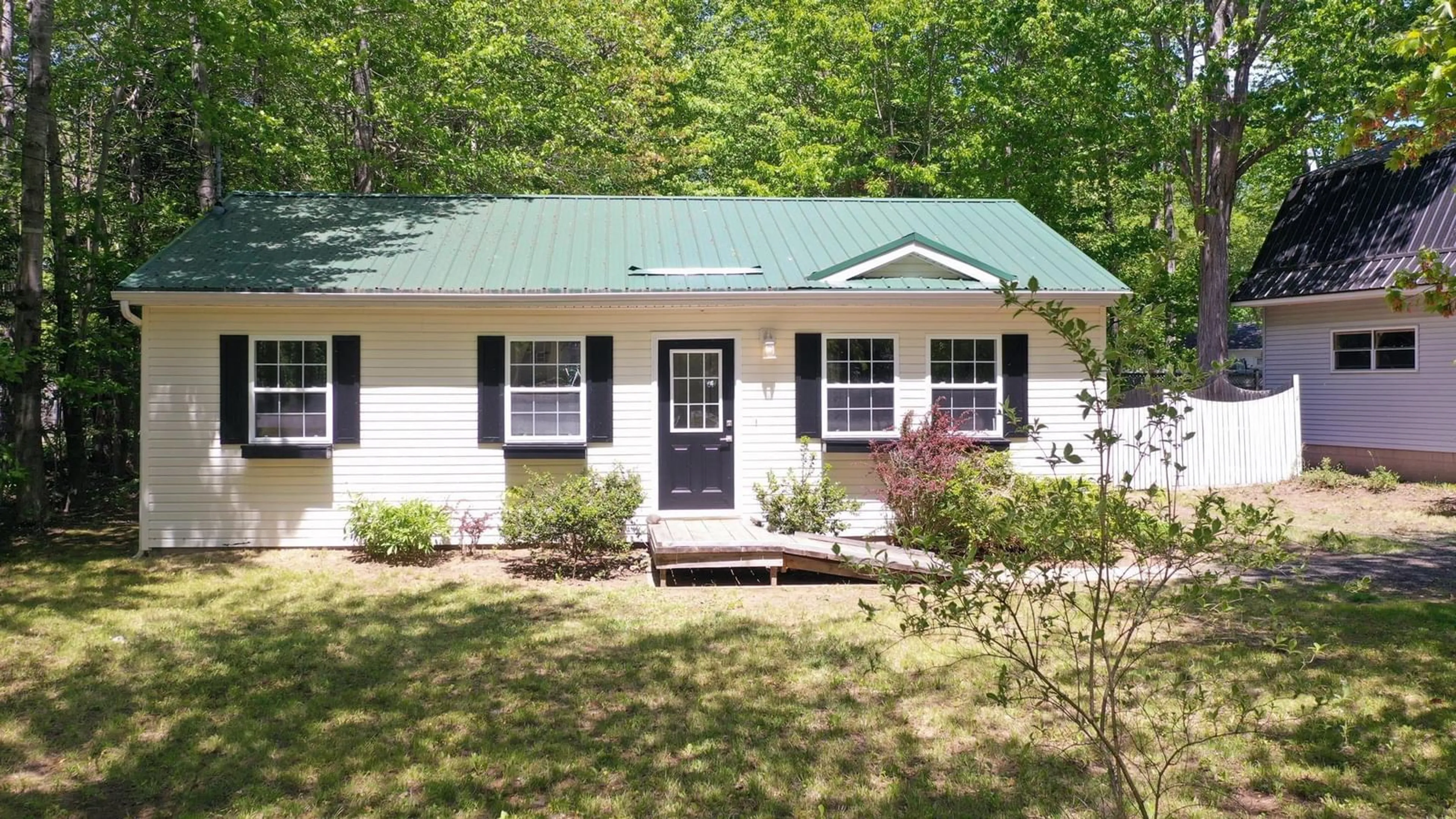Home with vinyl exterior material, street for 95 Colonial Dr, Nictaux Nova Scotia B0S 1P0