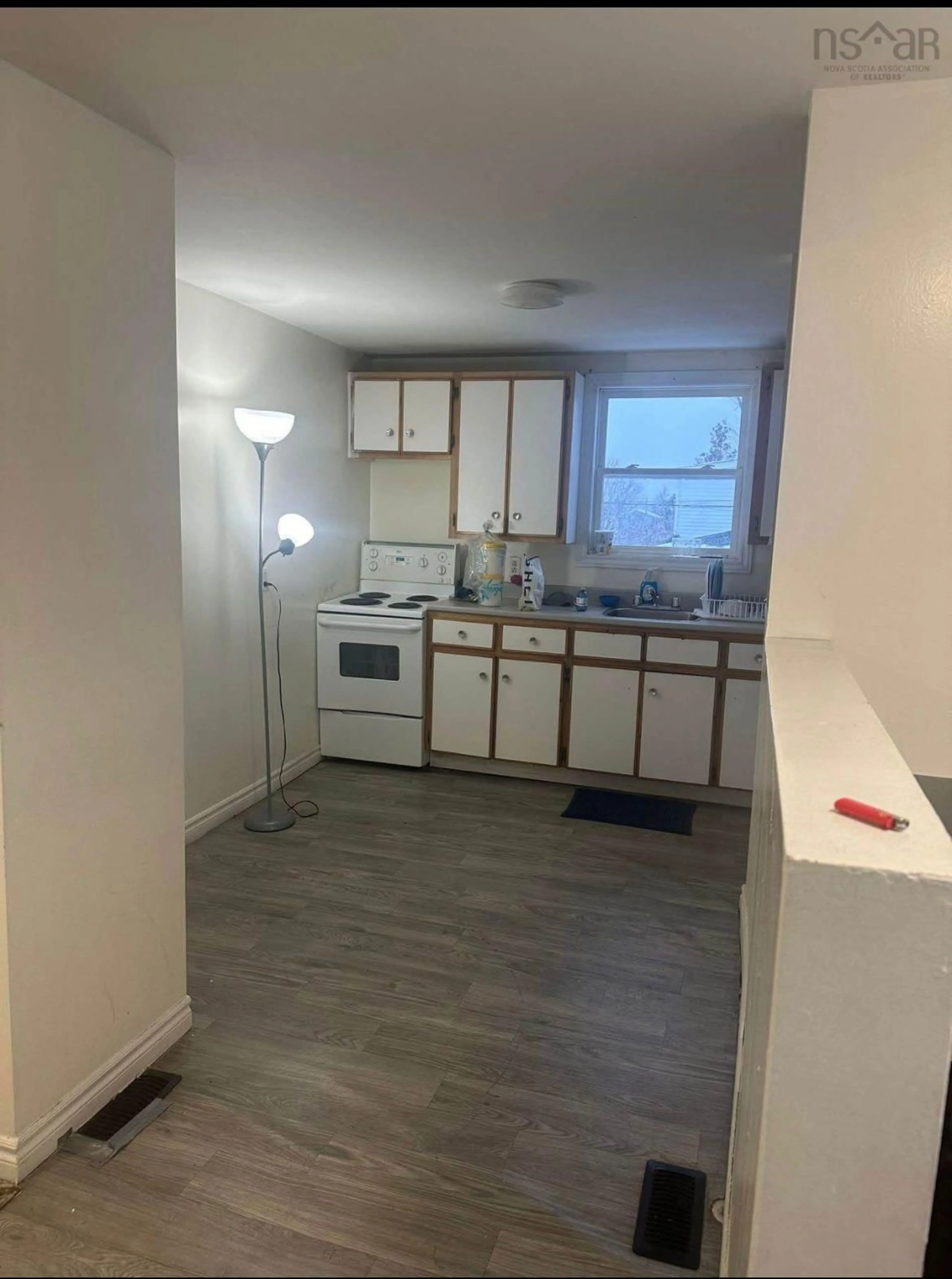 Standard kitchen, unknown for 180 Bay St, Sydney Nova Scotia B1N 2J8