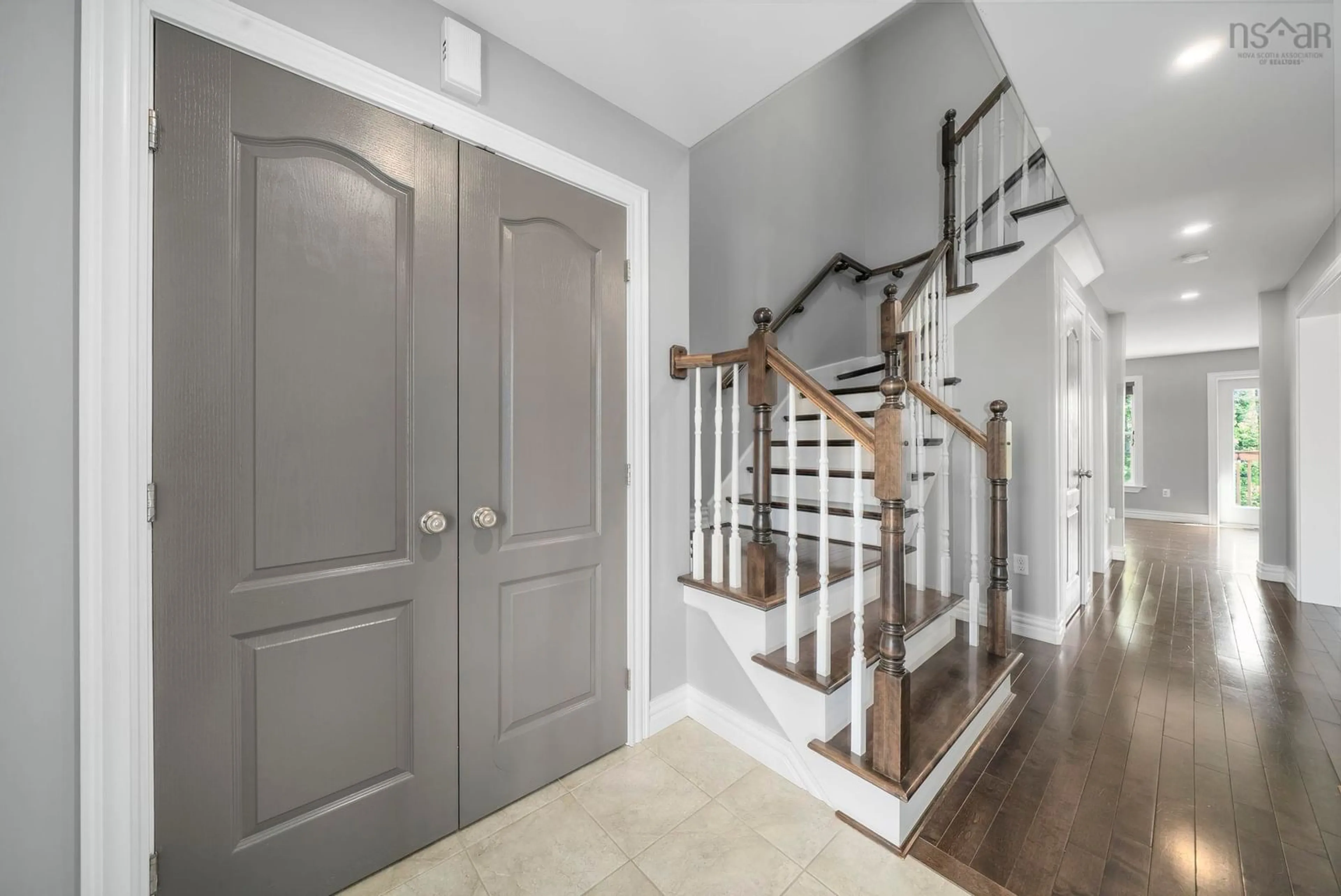 Indoor entryway for 73 Darlington Dr, Middle Sackville Nova Scotia B4E 0H4