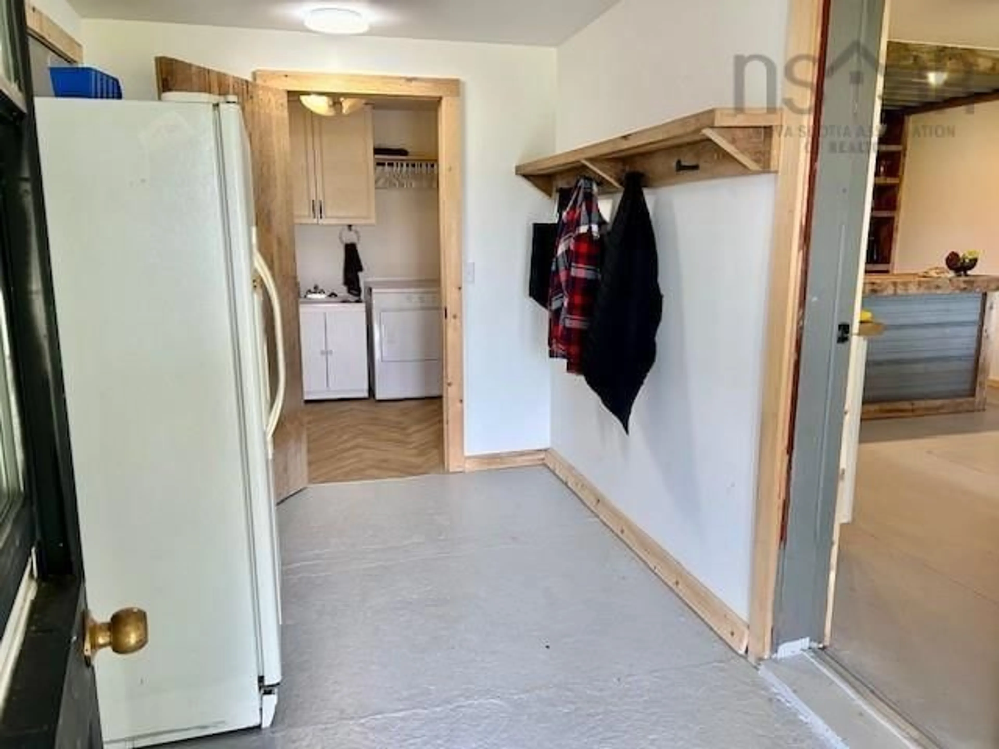 Indoor entryway for 7729 Highway 321, Roslin Nova Scotia B0K 1K0