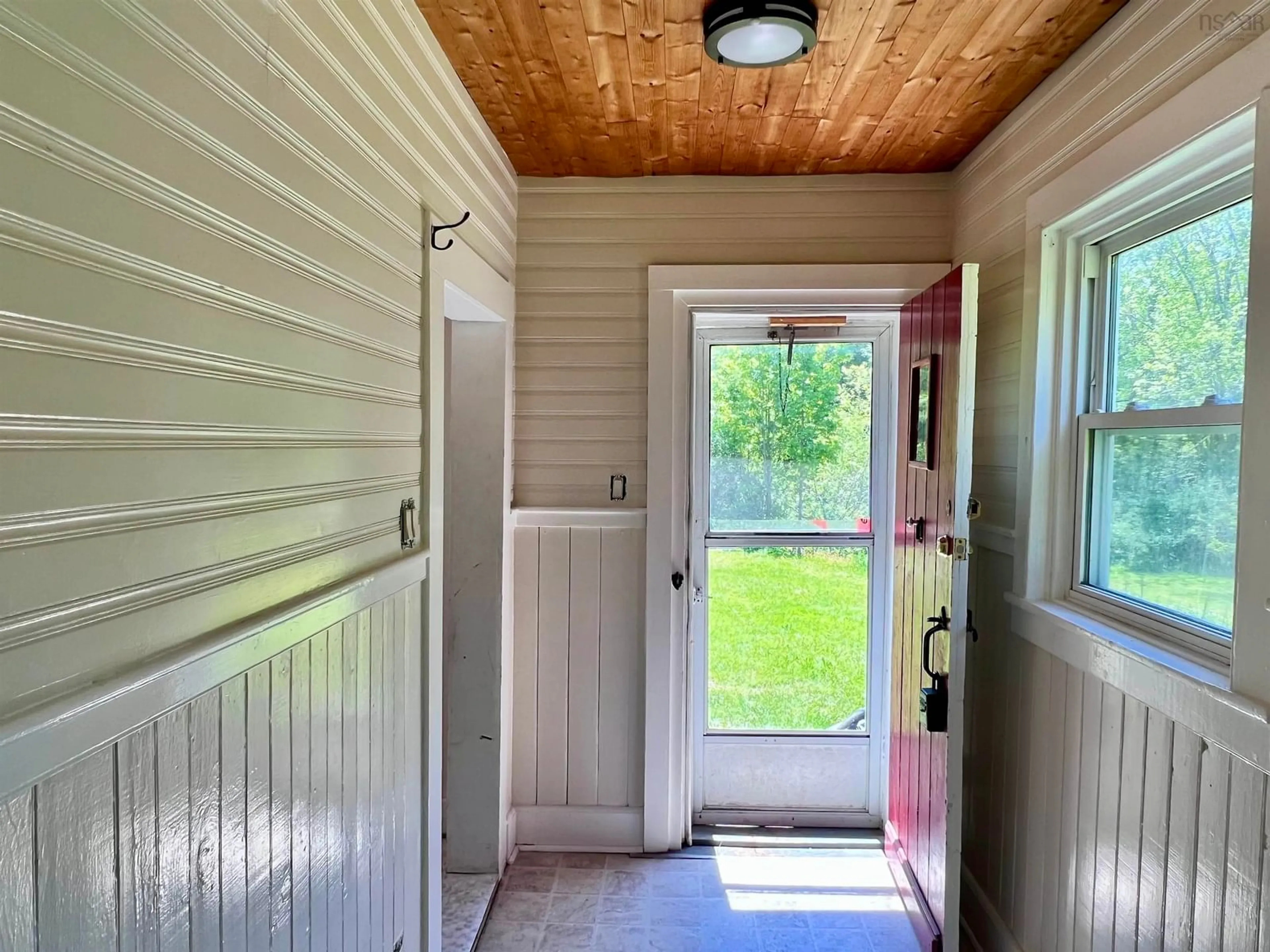 Indoor entryway for 25 Dawson Lane, St. Croix Nova Scotia B0N 2E0
