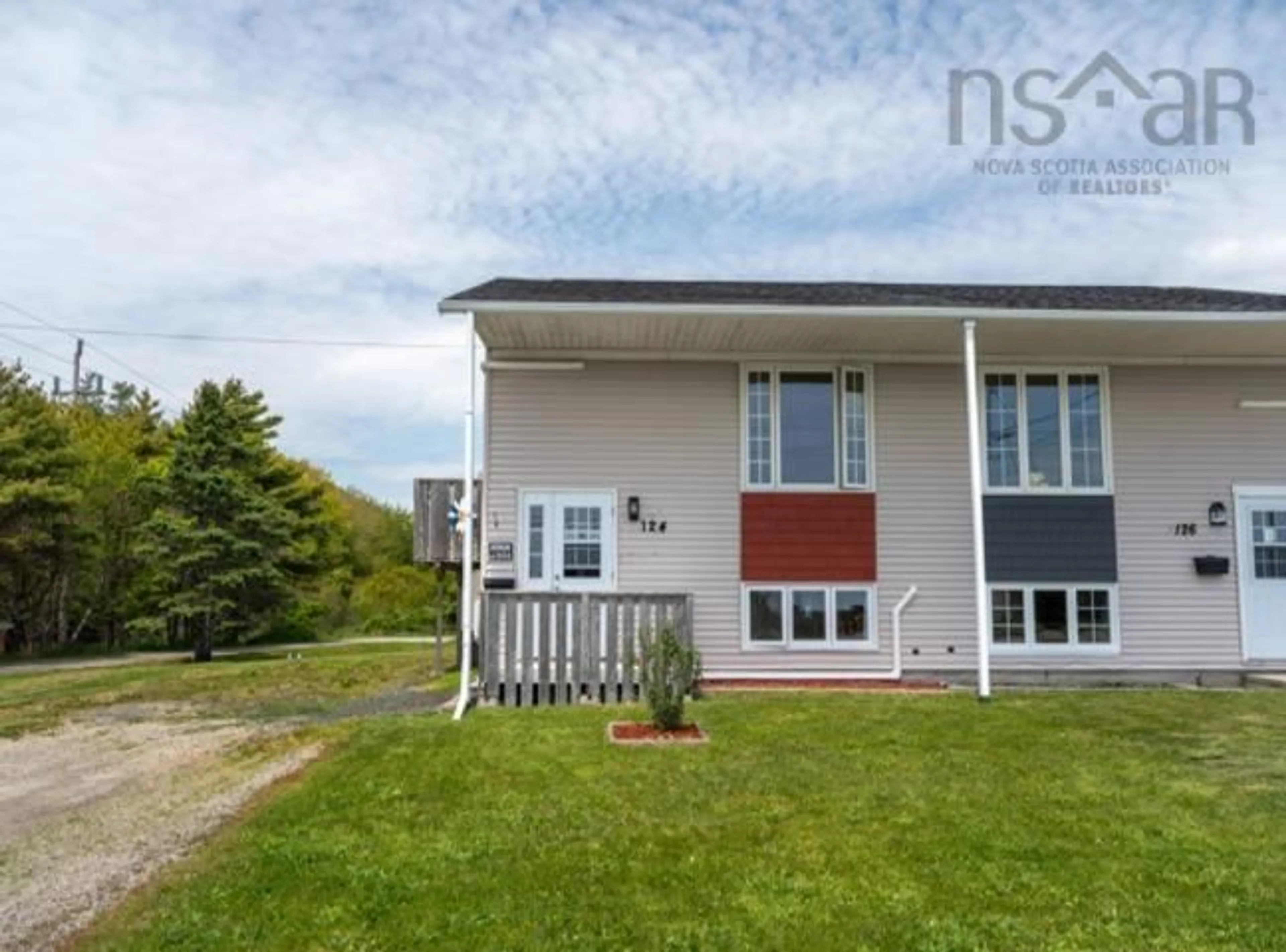 A pic from outside/outdoor area/front of a property/back of a property/a pic from drone, street for 124 Herbert St, Yarmouth Nova Scotia B5A 2S7