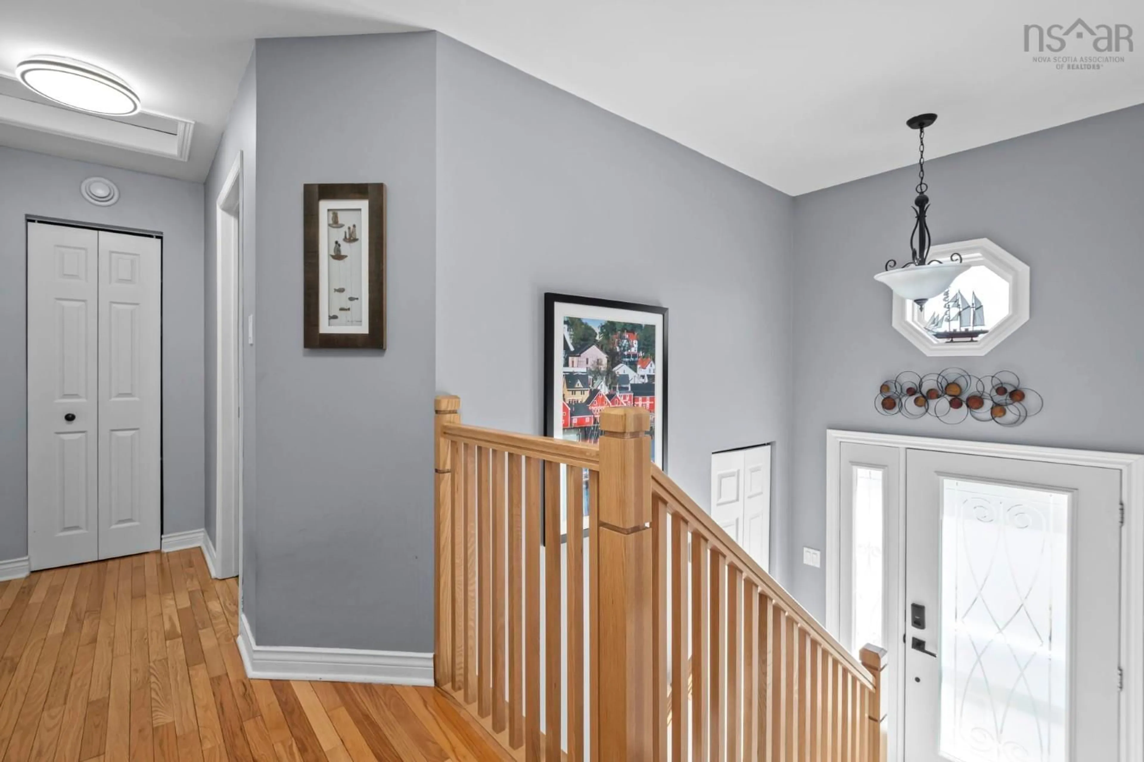 Indoor entryway for 10 Covey Crt, Cole Harbour Nova Scotia B2V 2R6