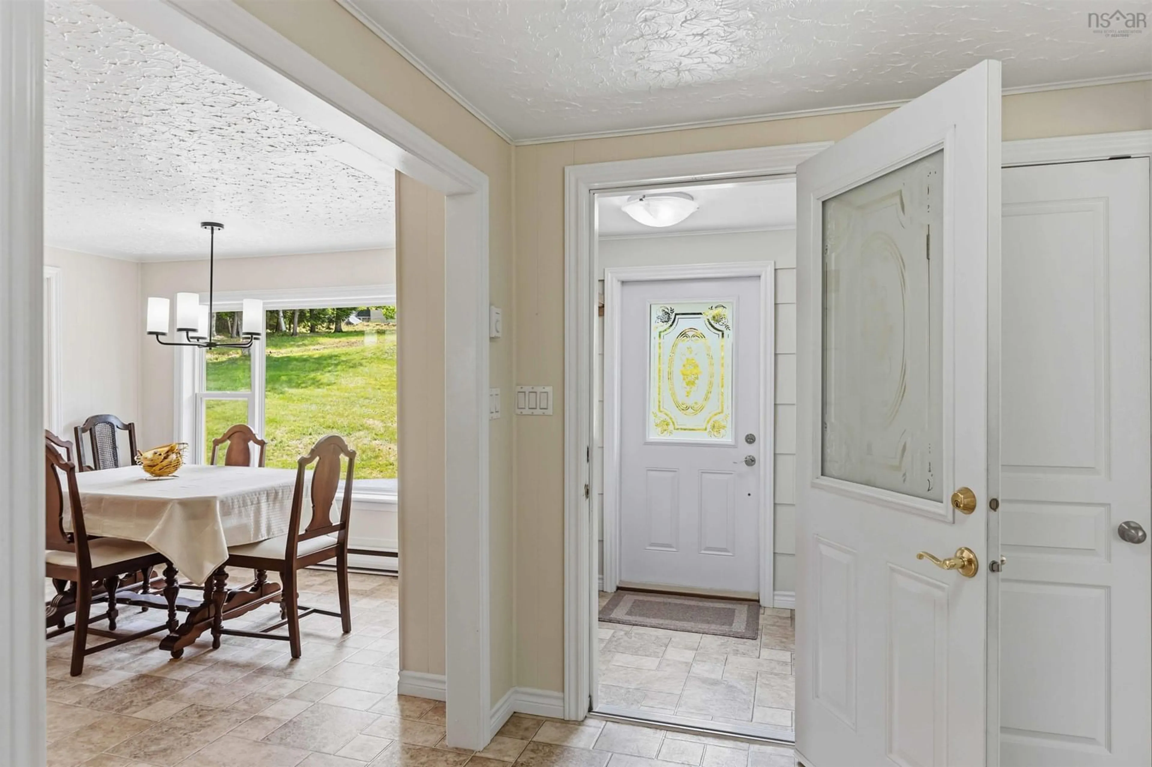 Indoor entryway for 34 Palmer Lake Dr, Windsor Forks Nova Scotia B0N 2T0