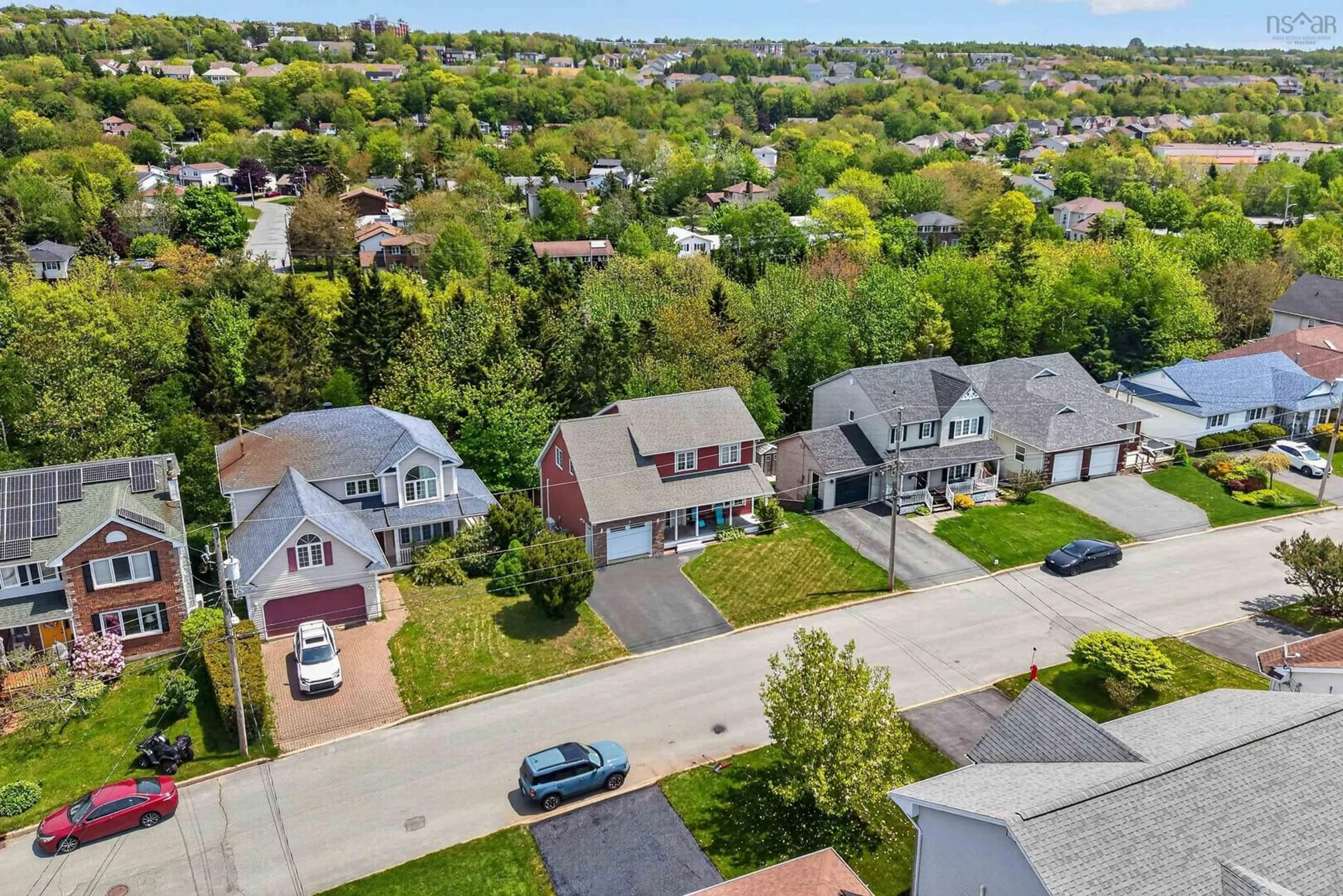 A pic from outside/outdoor area/front of a property/back of a property/a pic from drone, street for 7 Parkview Lane, Dartmouth Nova Scotia B2W 6E5