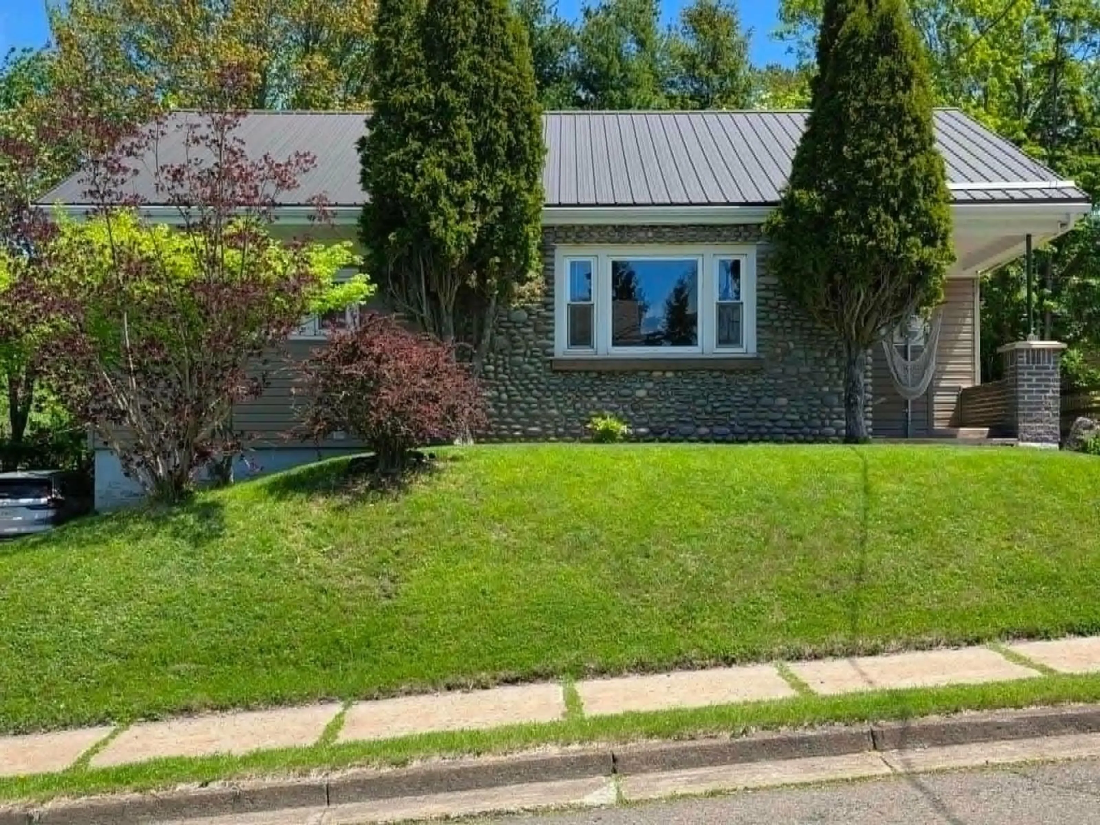 A pic from outside/outdoor area/front of a property/back of a property/a pic from drone, street for 61 Laurie St, Truro Nova Scotia B2N 4S8