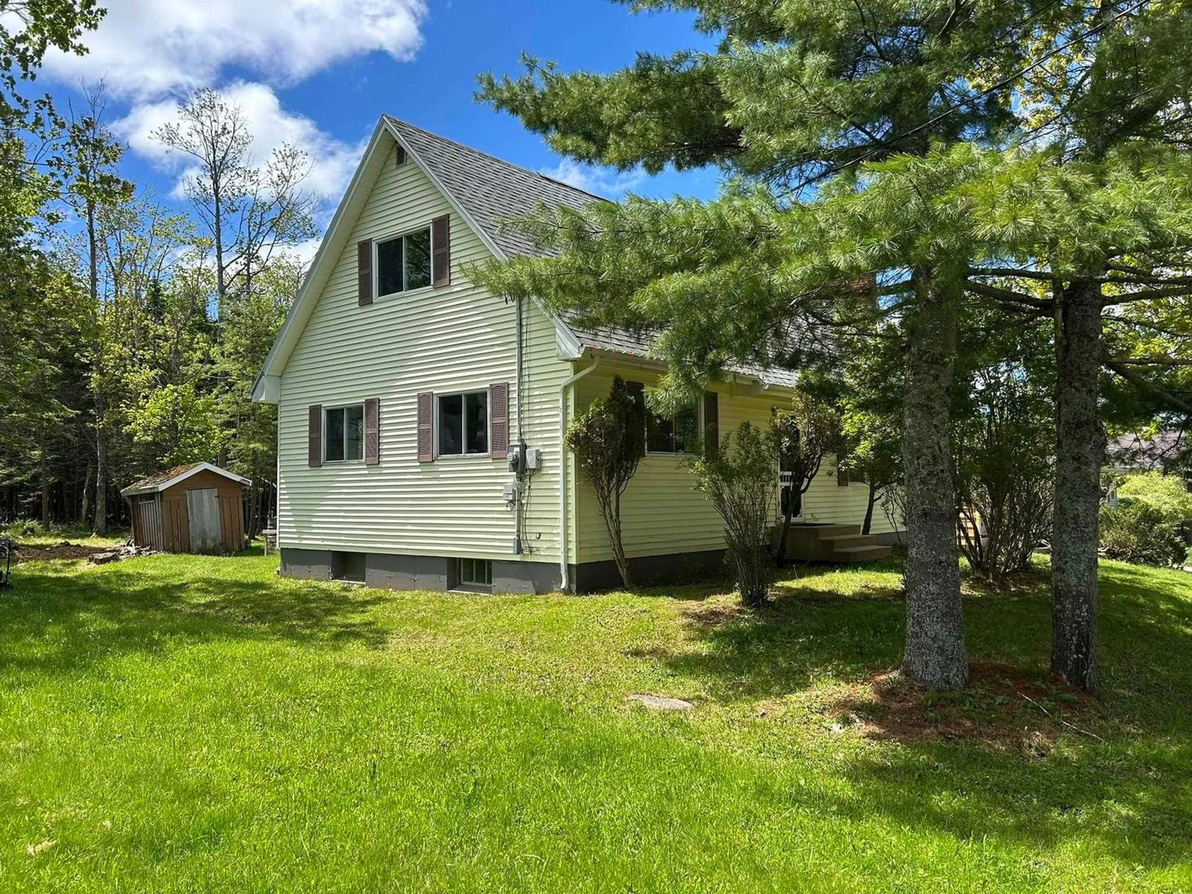 A pic from outside/outdoor area/front of a property/back of a property/a pic from drone, street for 146 Abbey Ave, Truro Nova Scotia B2N 5W6