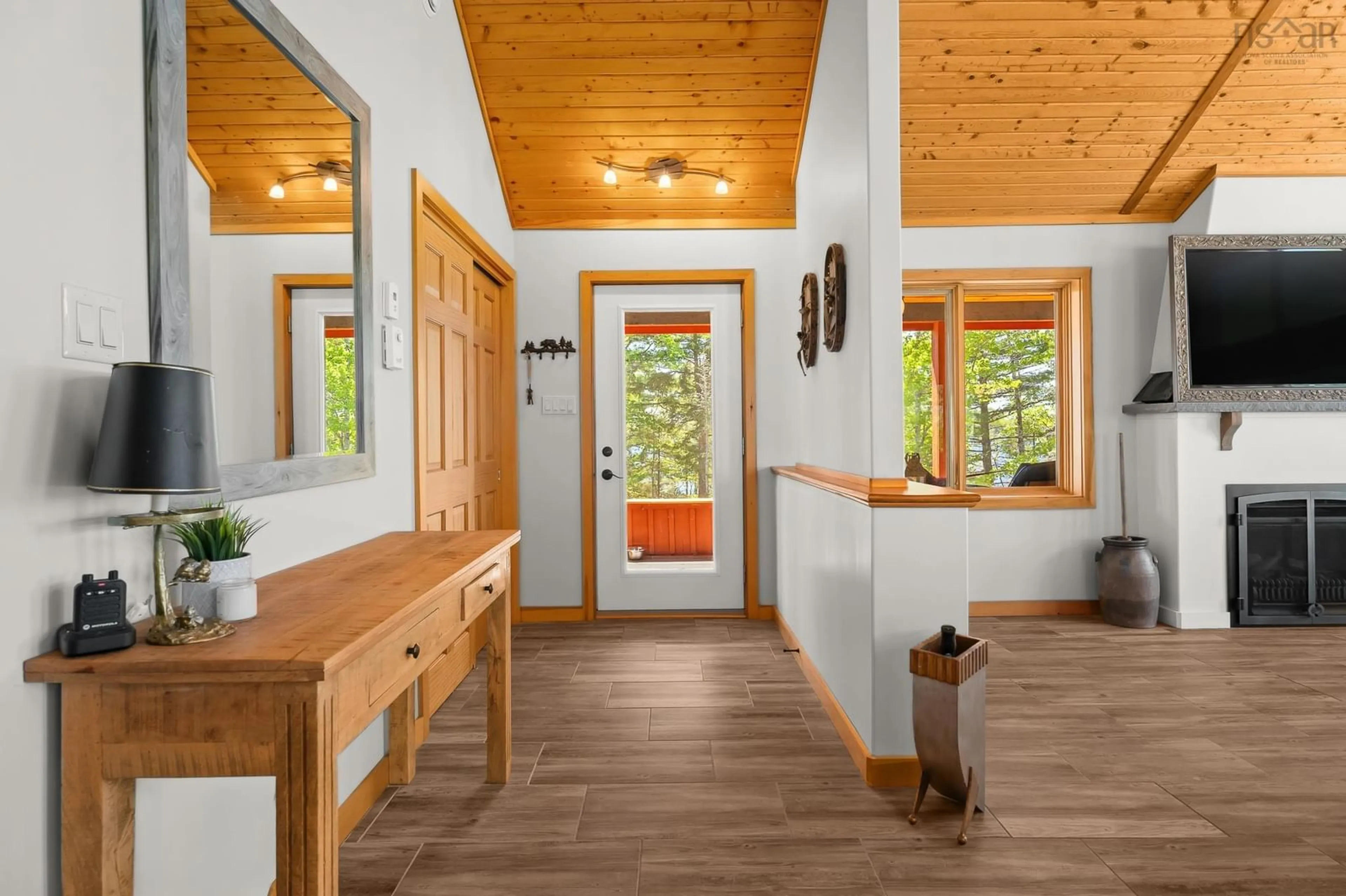 Indoor entryway for 76 Heritage Way, East Hants Nova Scotia B0N 1Z0