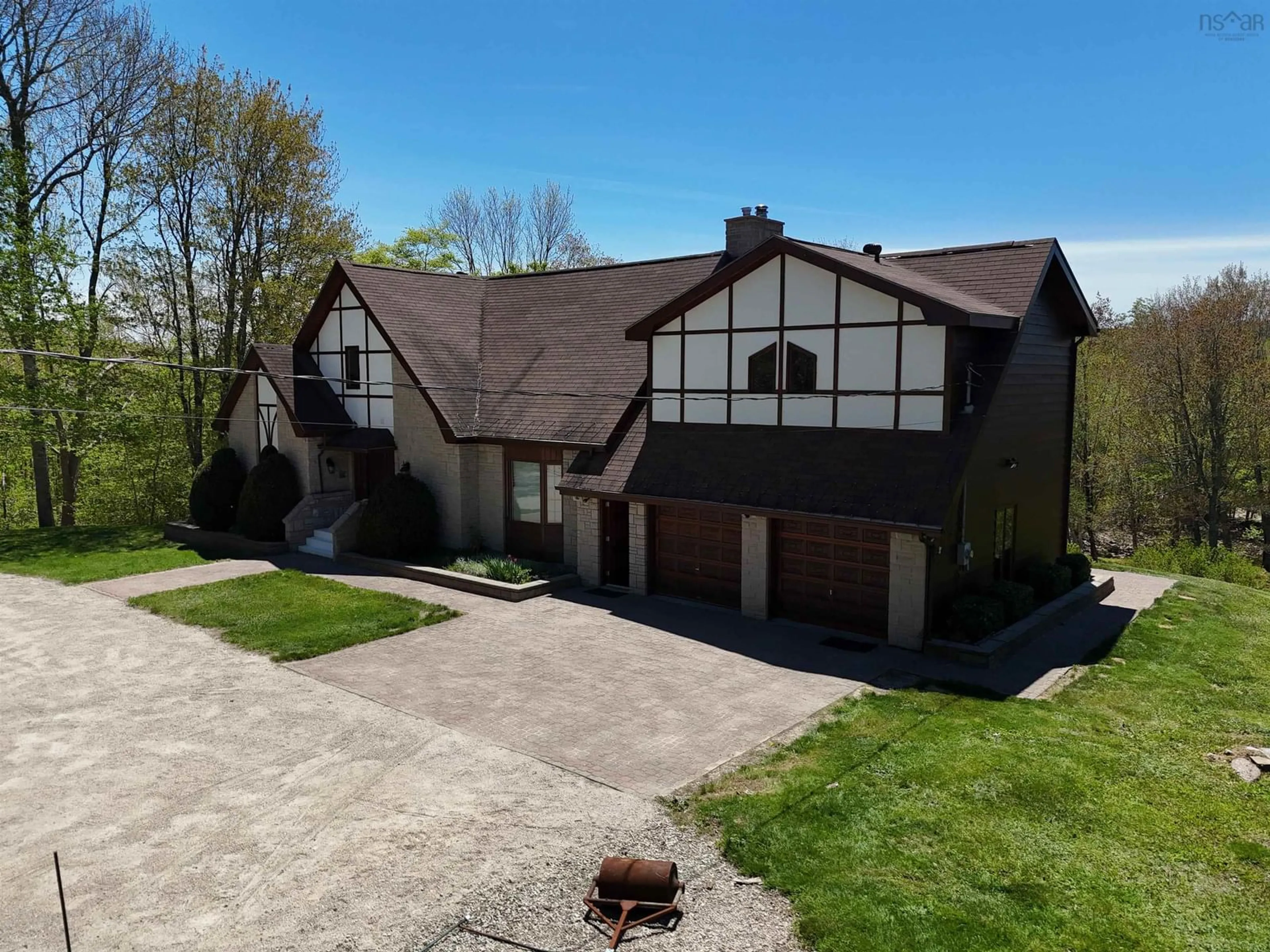 A pic from outside/outdoor area/front of a property/back of a property/a pic from drone, street for 183 New Russell Rd, New Ross Nova Scotia B0J 2M0