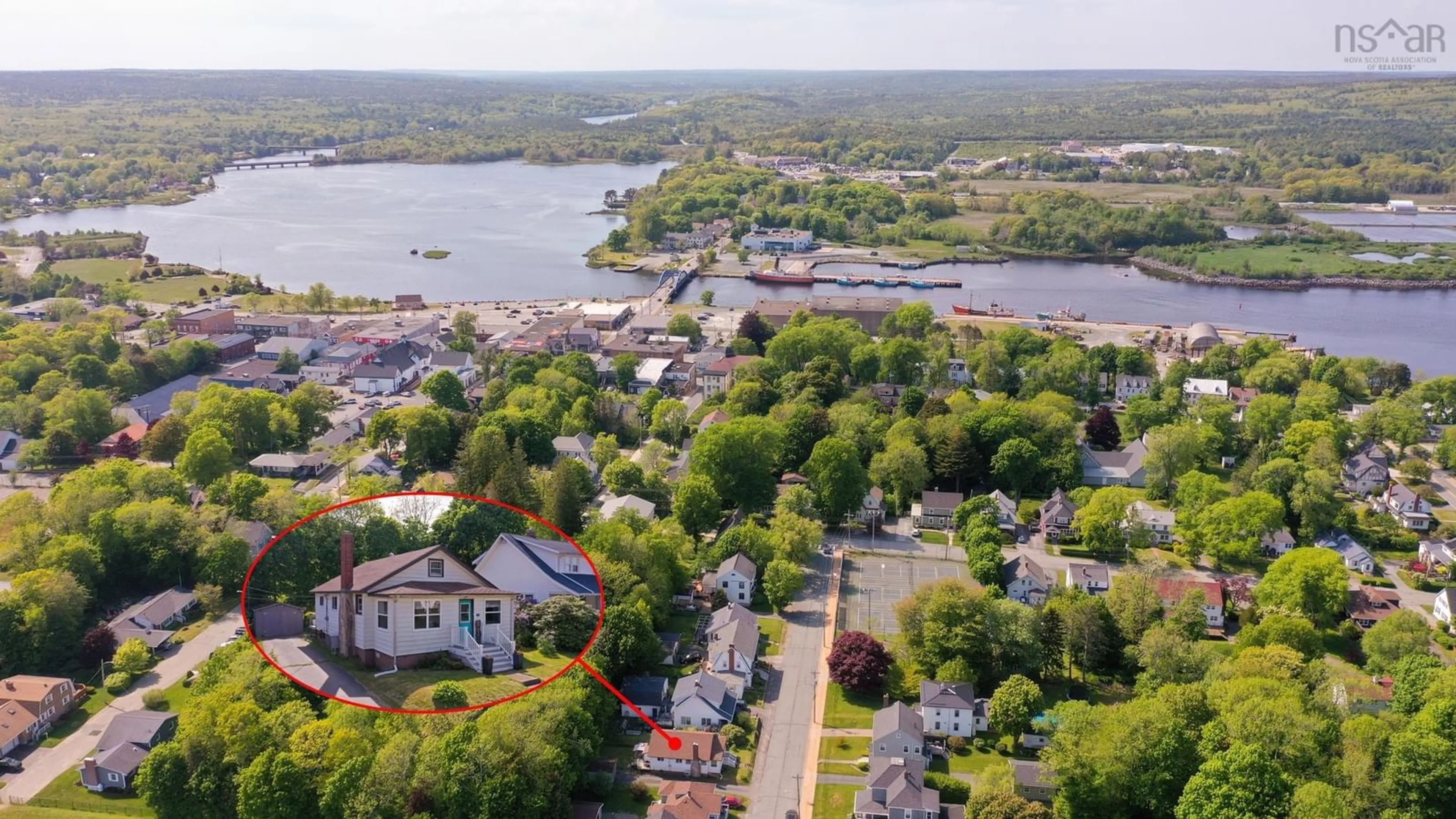A pic from outside/outdoor area/front of a property/back of a property/a pic from drone, water/lake/river/ocean view for 28 Park St, Liverpool Nova Scotia B0T 1K0