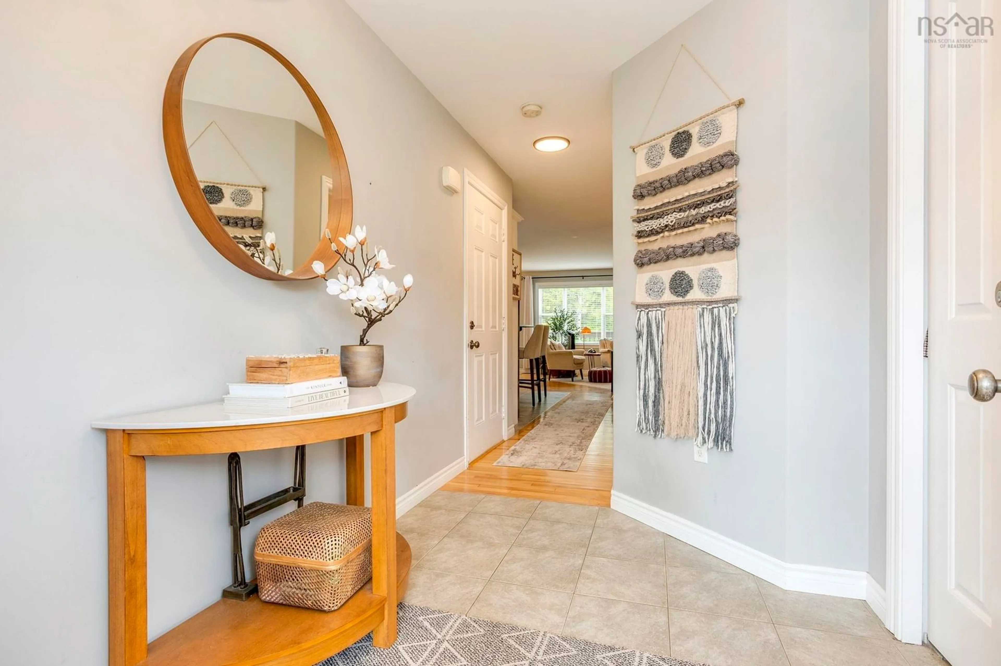 Indoor entryway for 68 Collingwood Crt, Dartmouth Nova Scotia B4A 0G4