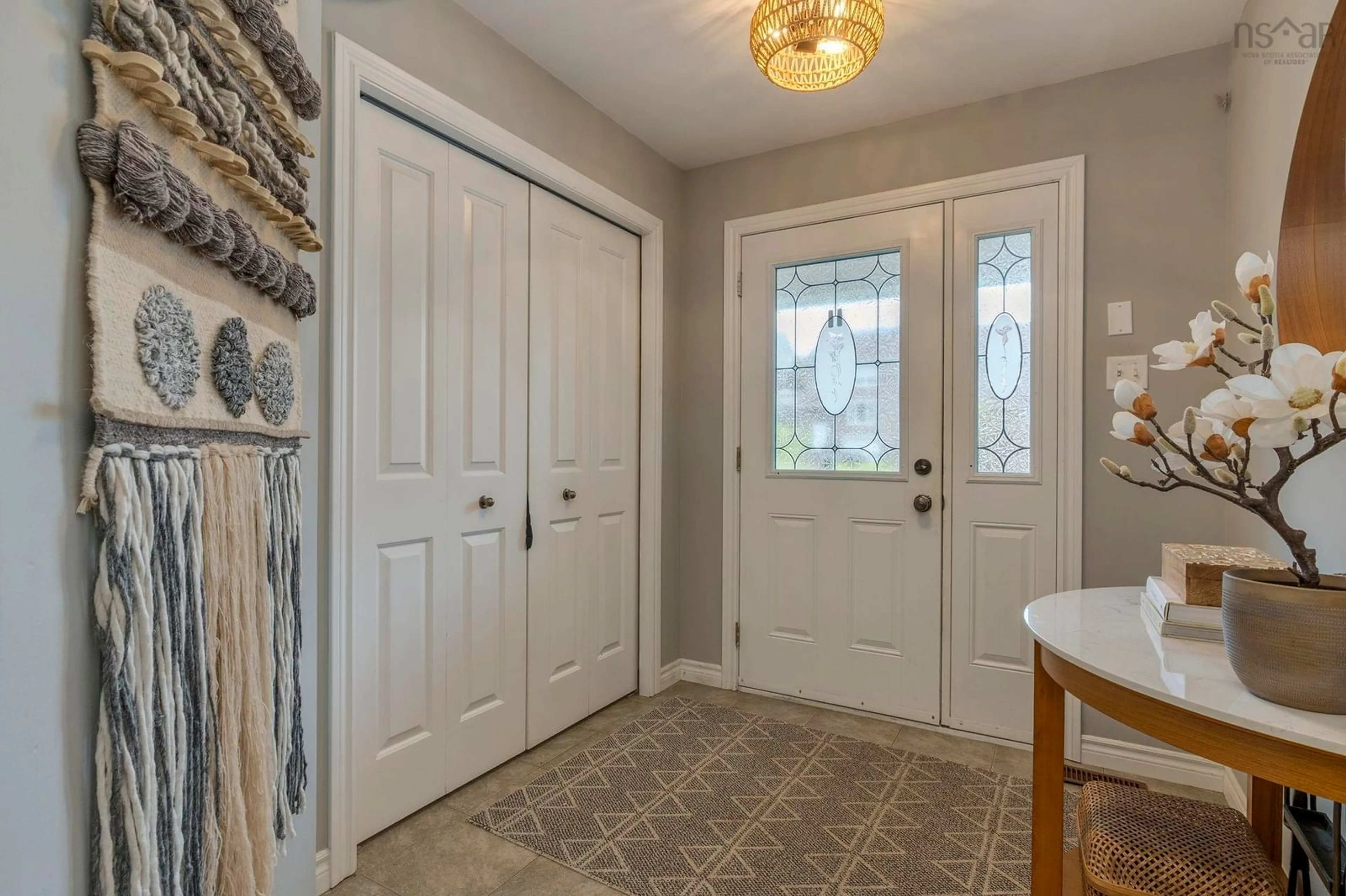 Indoor entryway for 68 Collingwood Crt, Dartmouth Nova Scotia B4A 0G4