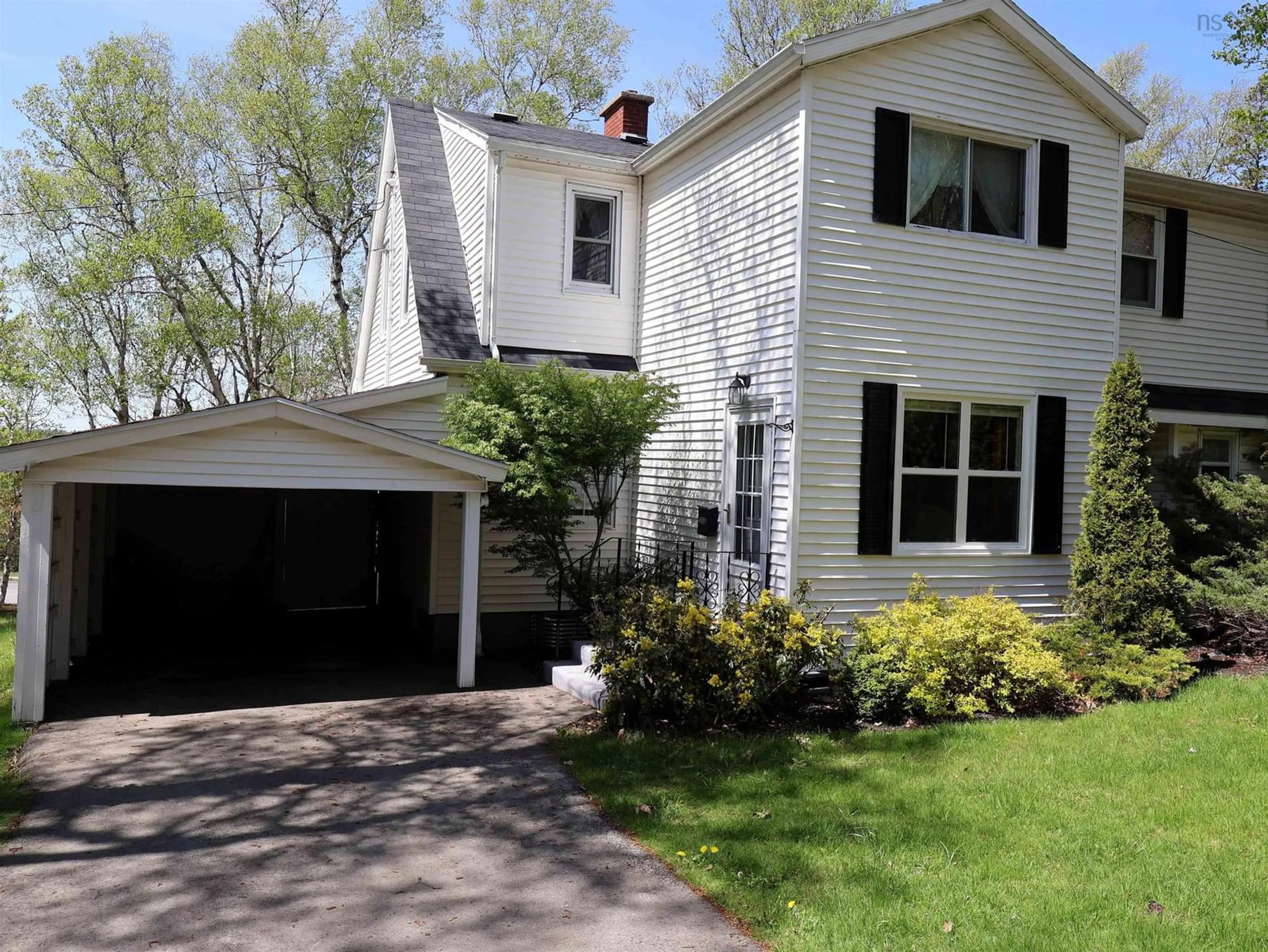 Home with vinyl exterior material, street for 733 Kings Rd, Sydney Nova Scotia B1S 1C2