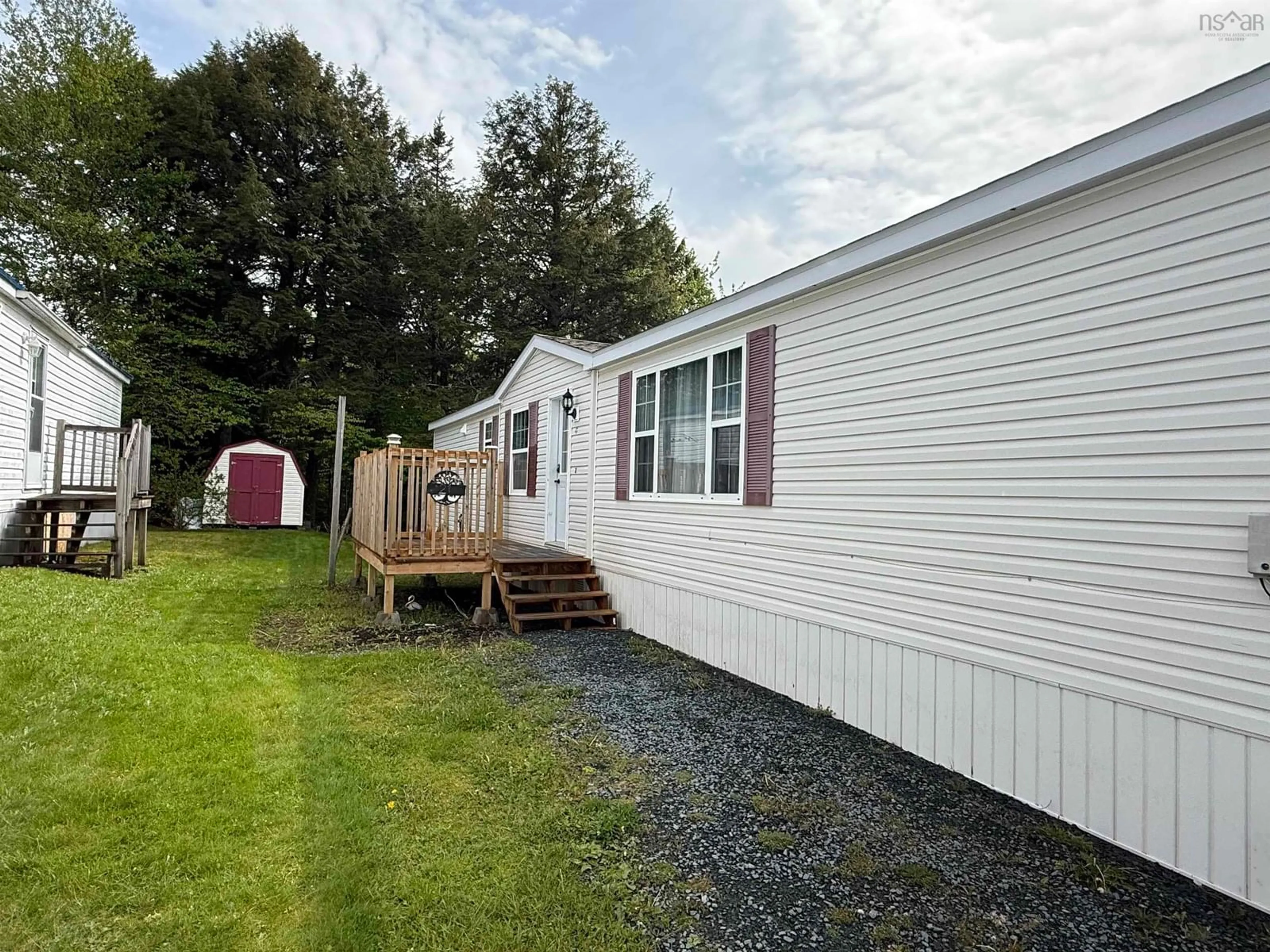 Home with vinyl exterior material, water/lake/river/ocean view for 21 Mountainview Dr, Lake Echo Nova Scotia B3E 1B5