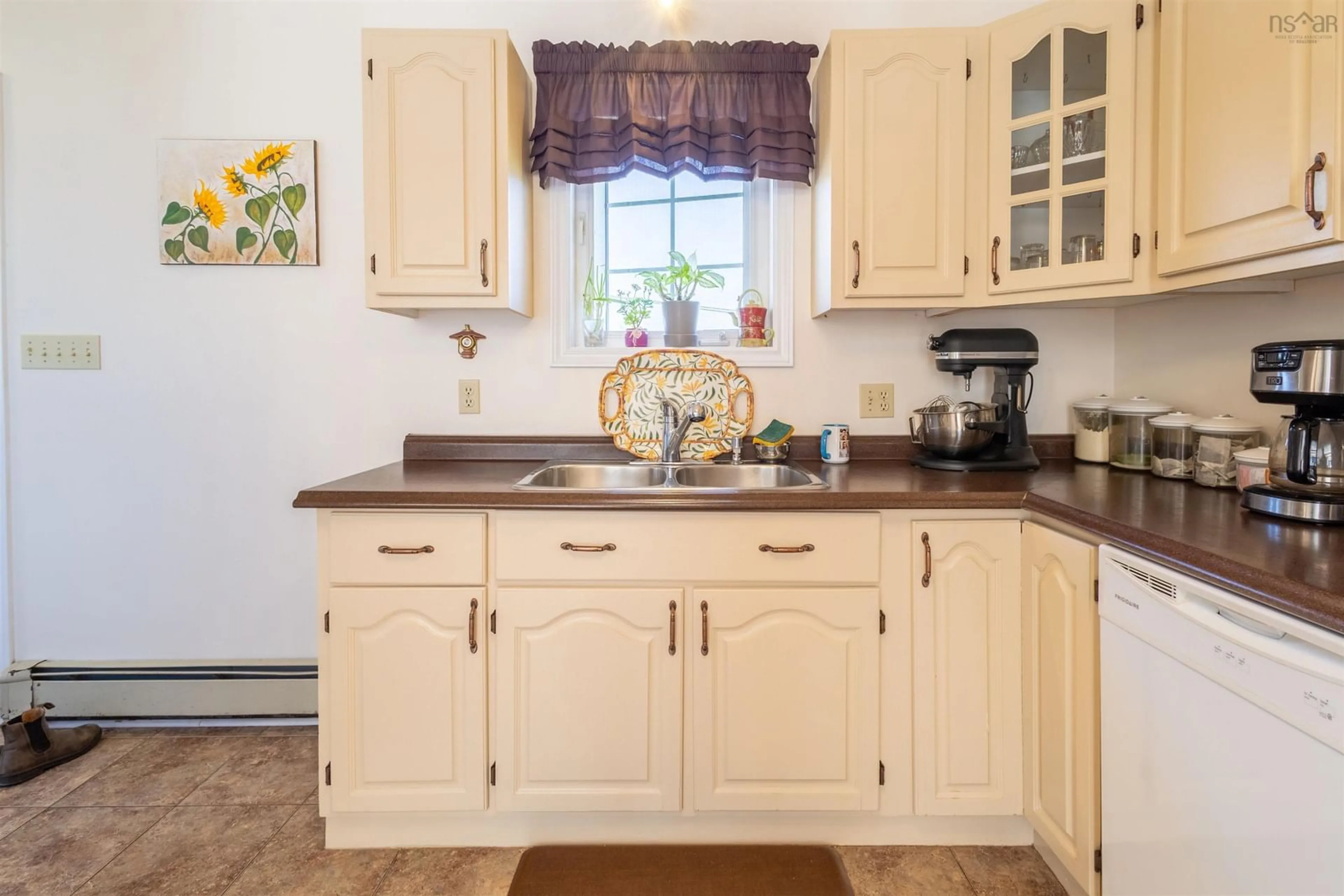 Standard kitchen, unknown for 75 Deerfield Dr, Coxheath Nova Scotia B1R 2K4
