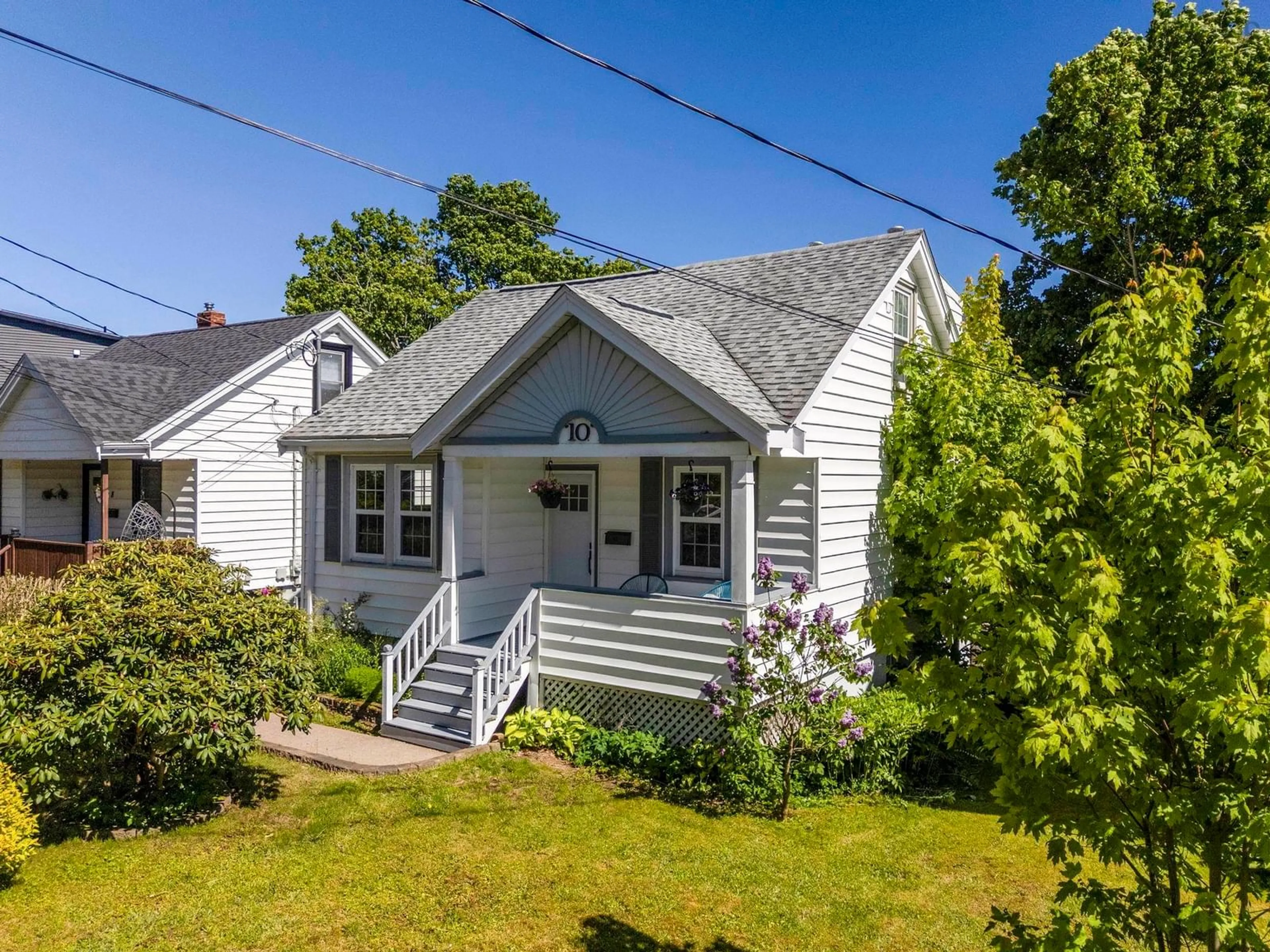 A pic from outside/outdoor area/front of a property/back of a property/a pic from drone, street for 10 Fenerty Rd, Armdale Nova Scotia B3N 1T8