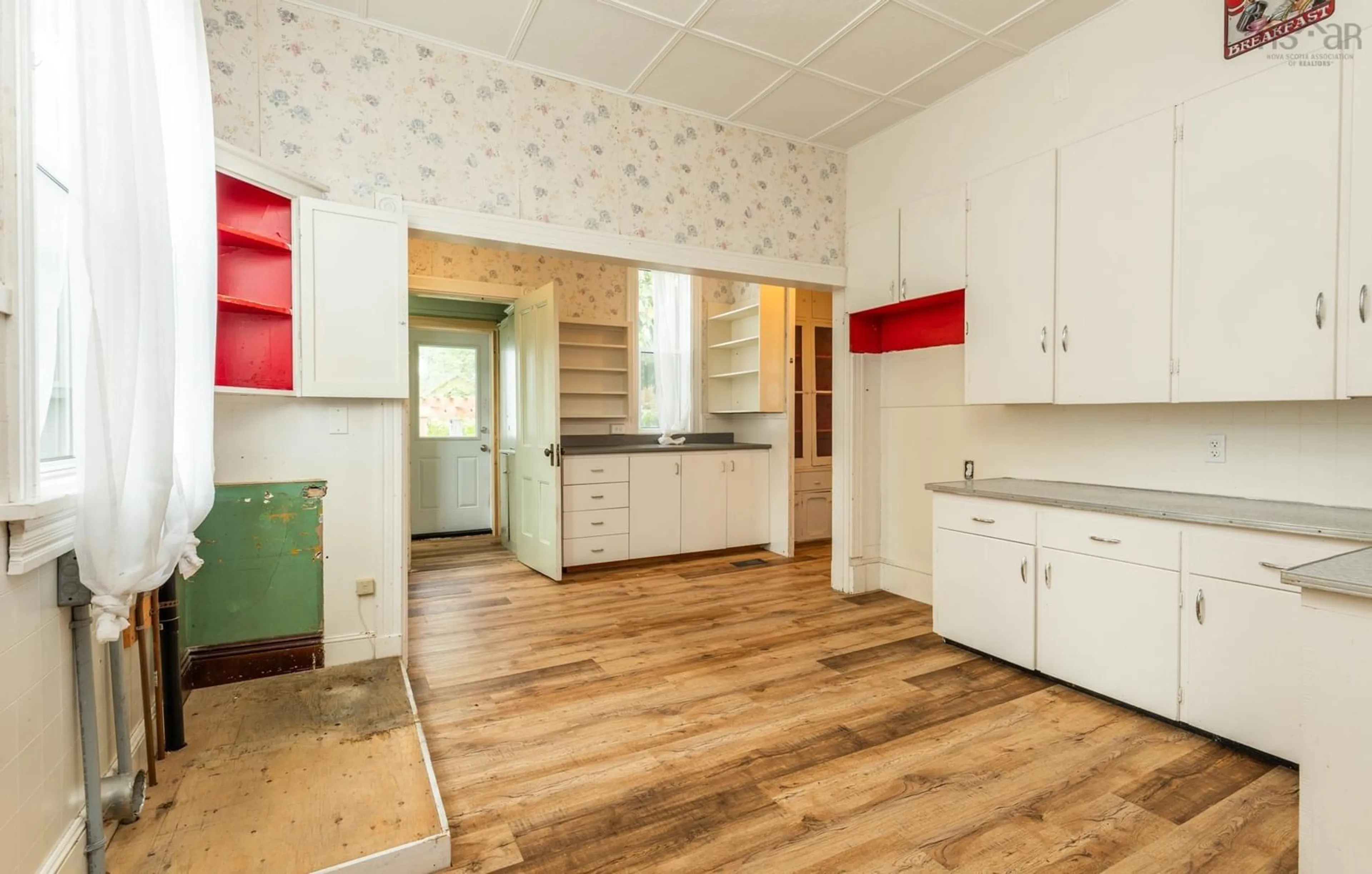 Standard kitchen, unknown for 13 Porter St, Yarmouth Nova Scotia B5A 2Y7