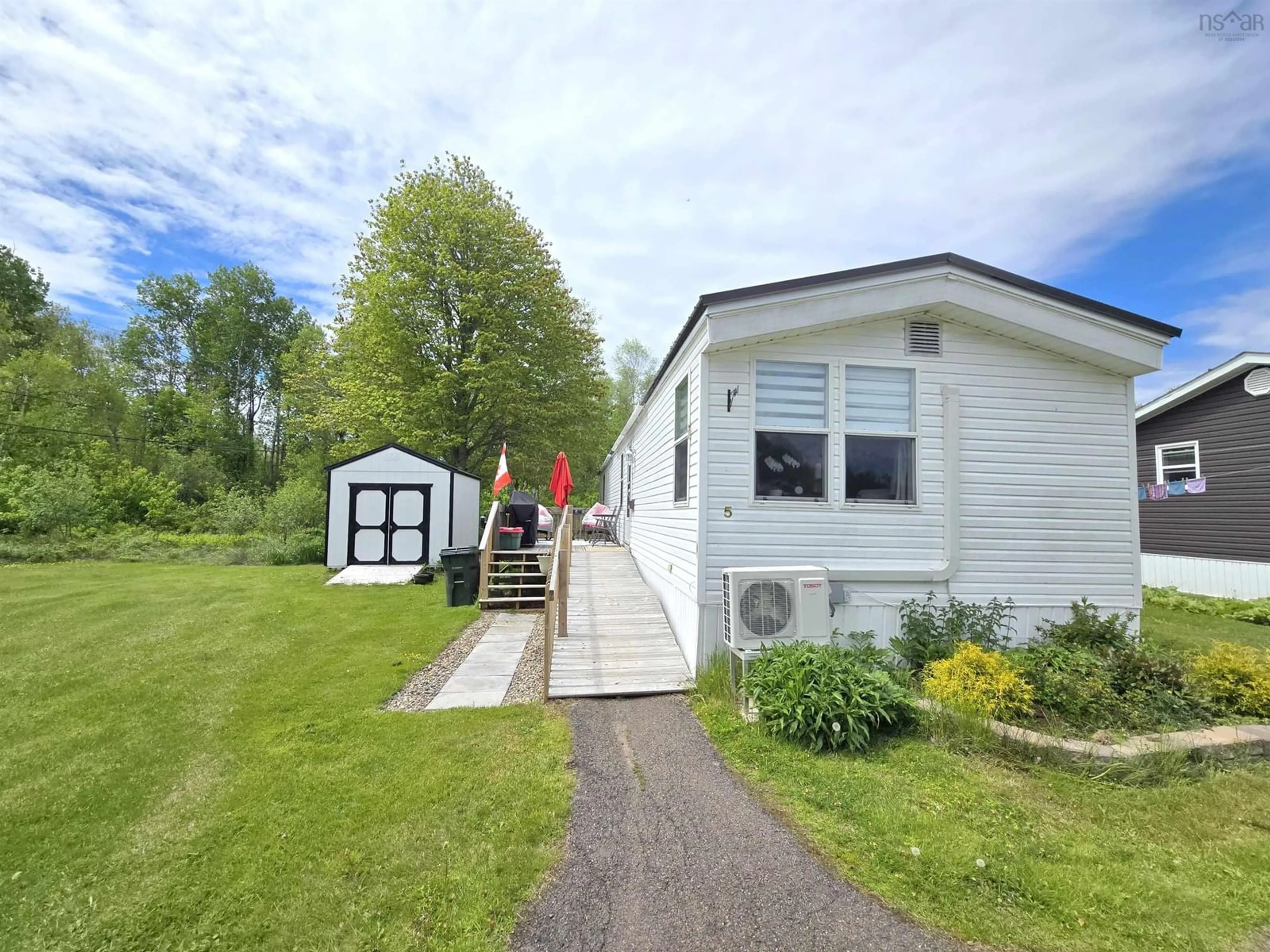 Home with vinyl exterior material, unknown for 5 Birch Crt, Amherst Nova Scotia B4H 4K3