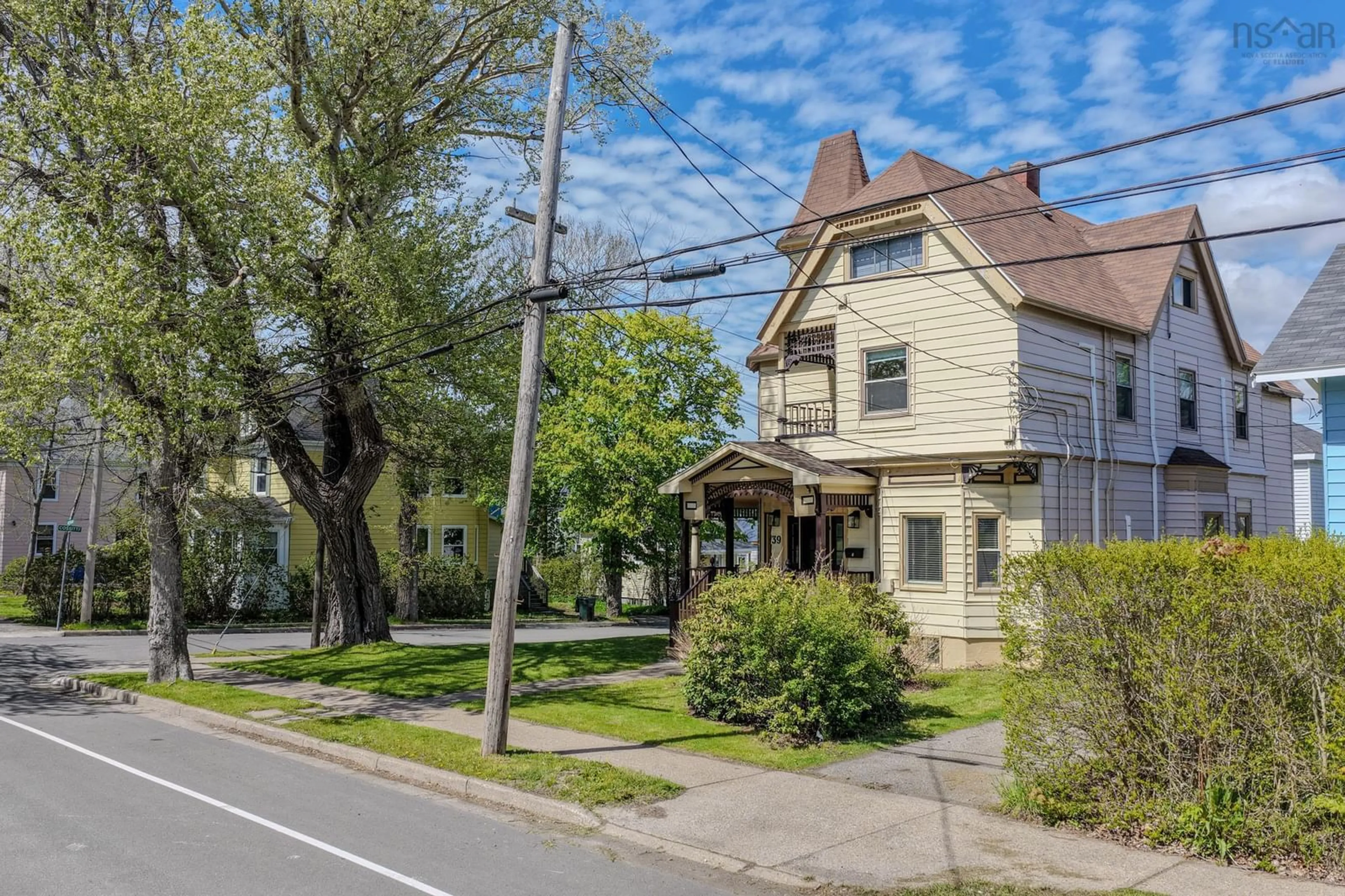 Unknown for 39 George St, Sydney Nova Scotia B1P 1H5