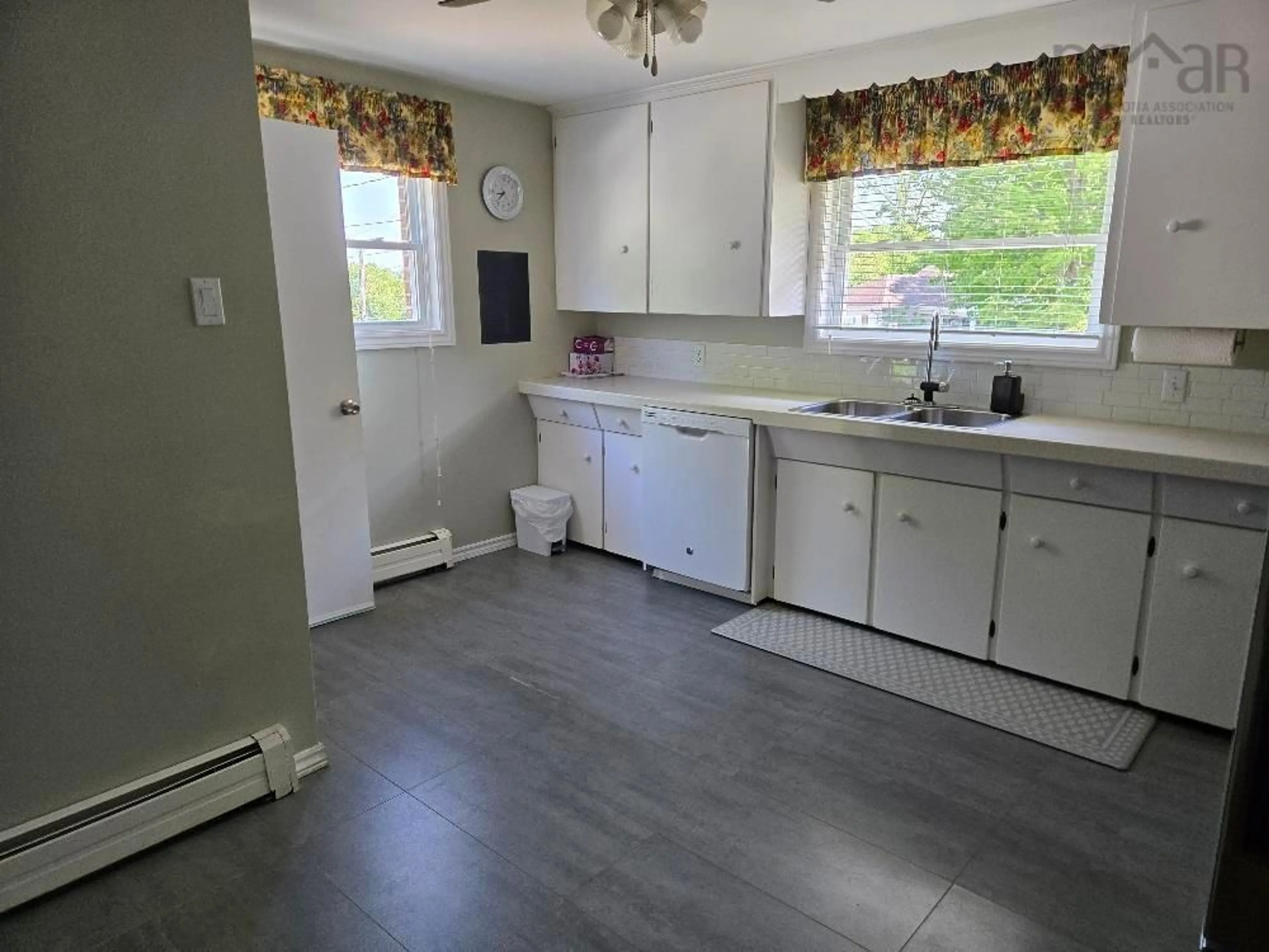 Unknown for 42 Mclean St, Truro Nova Scotia B2N 4V9
