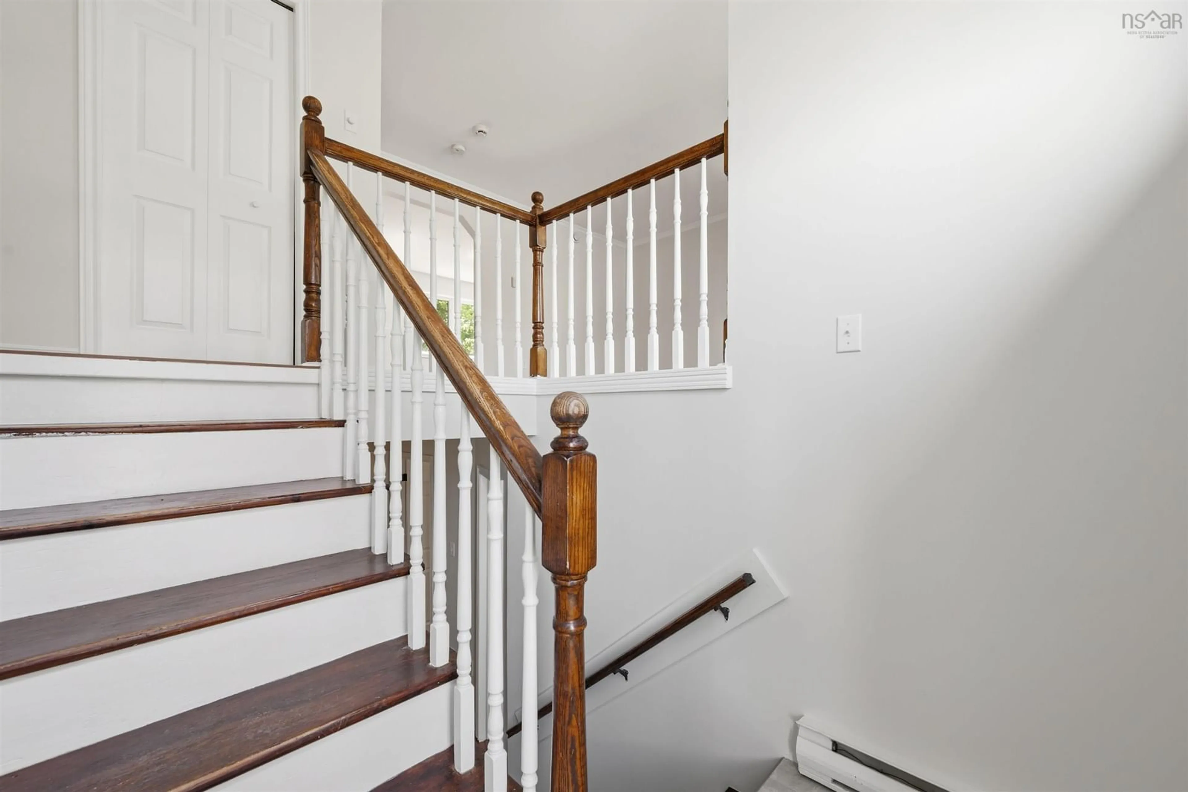 Stairs for 20 Argus Dr, Dartmouth Nova Scotia B3A 4Y1