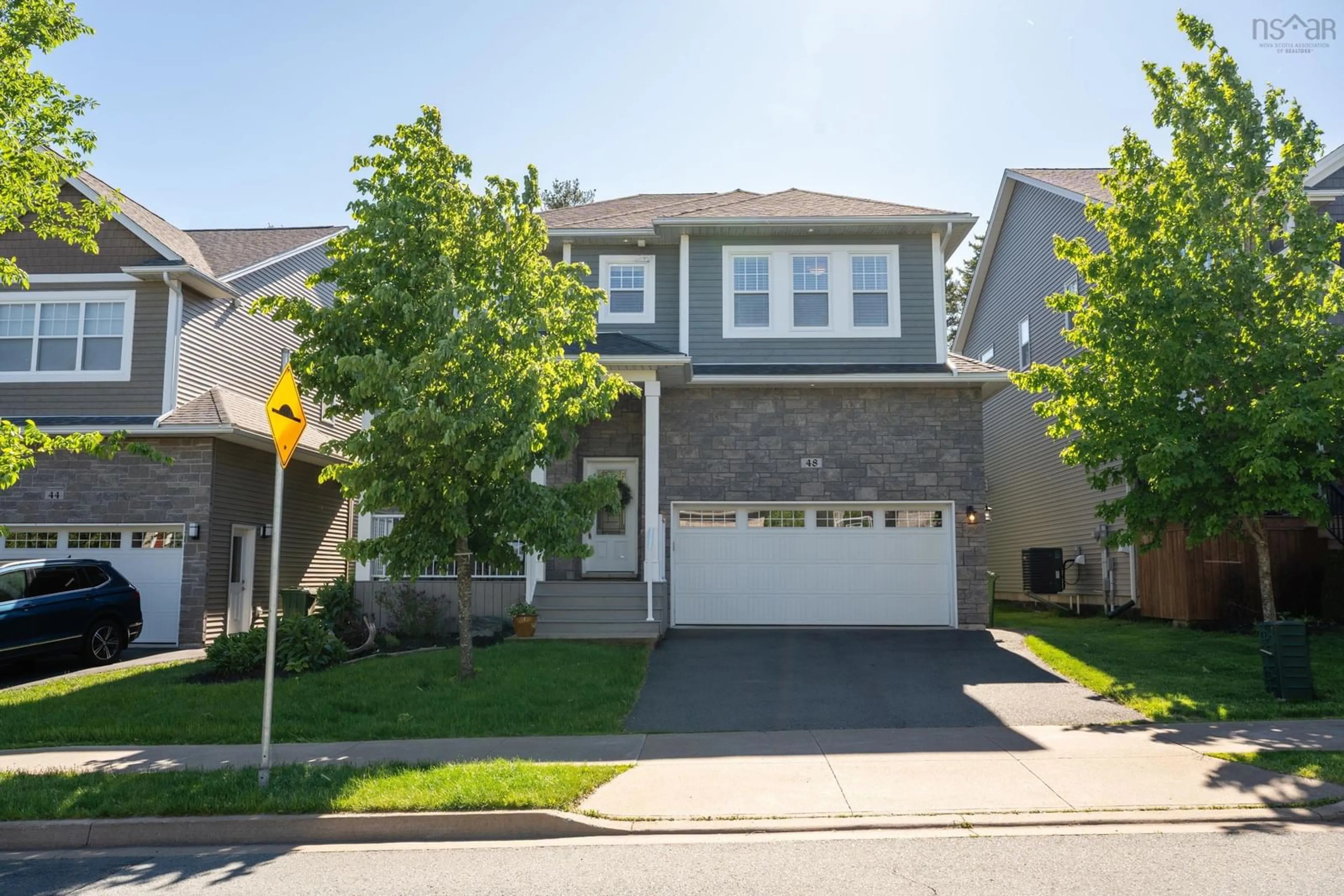 Home with vinyl exterior material, street for 48 Evandale Lane, Bedford West Nova Scotia B4B 0T2