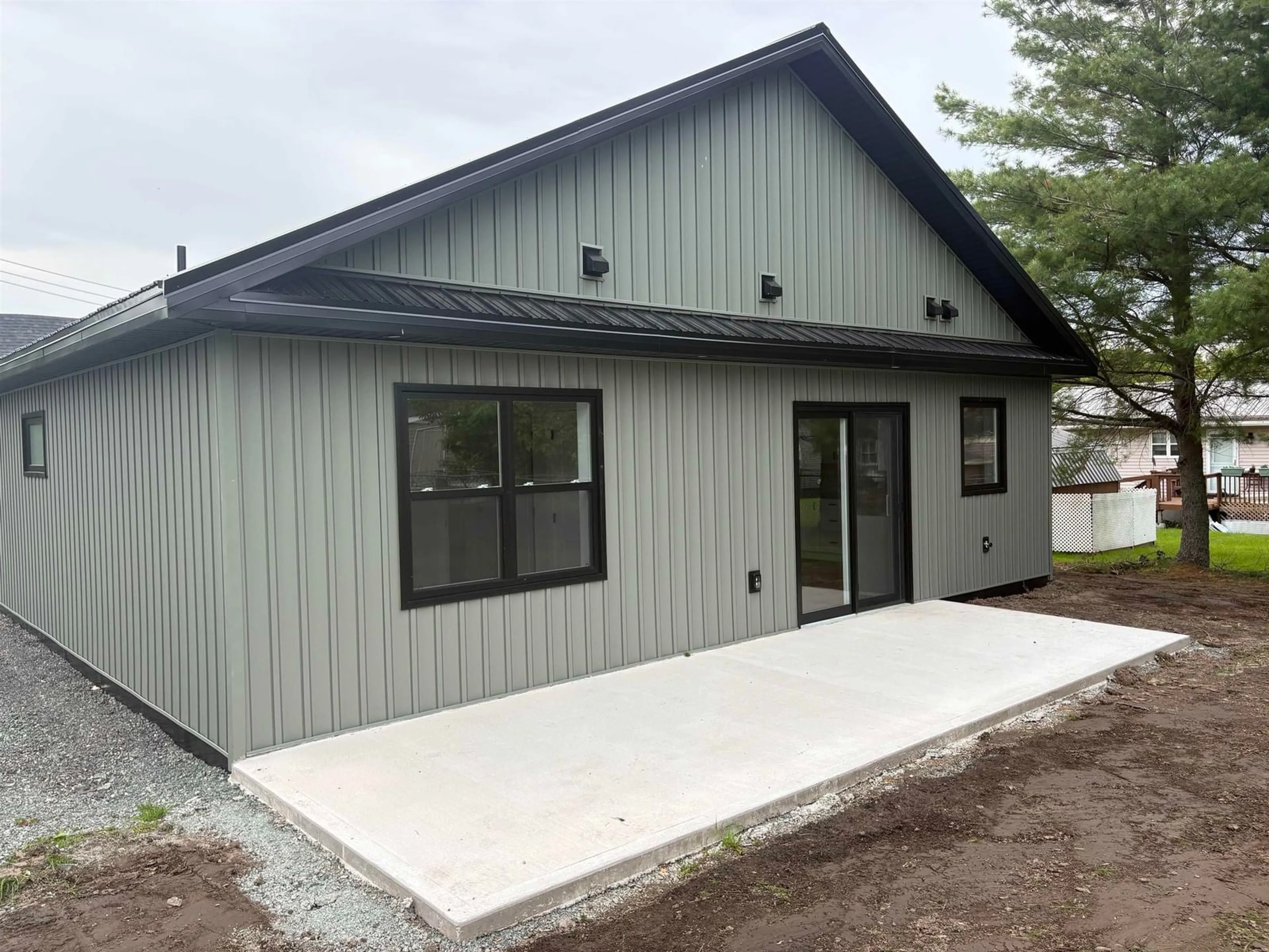 Home with vinyl exterior material, building for 1921 Rundle's Lane, Westville Nova Scotia B0K 2A0