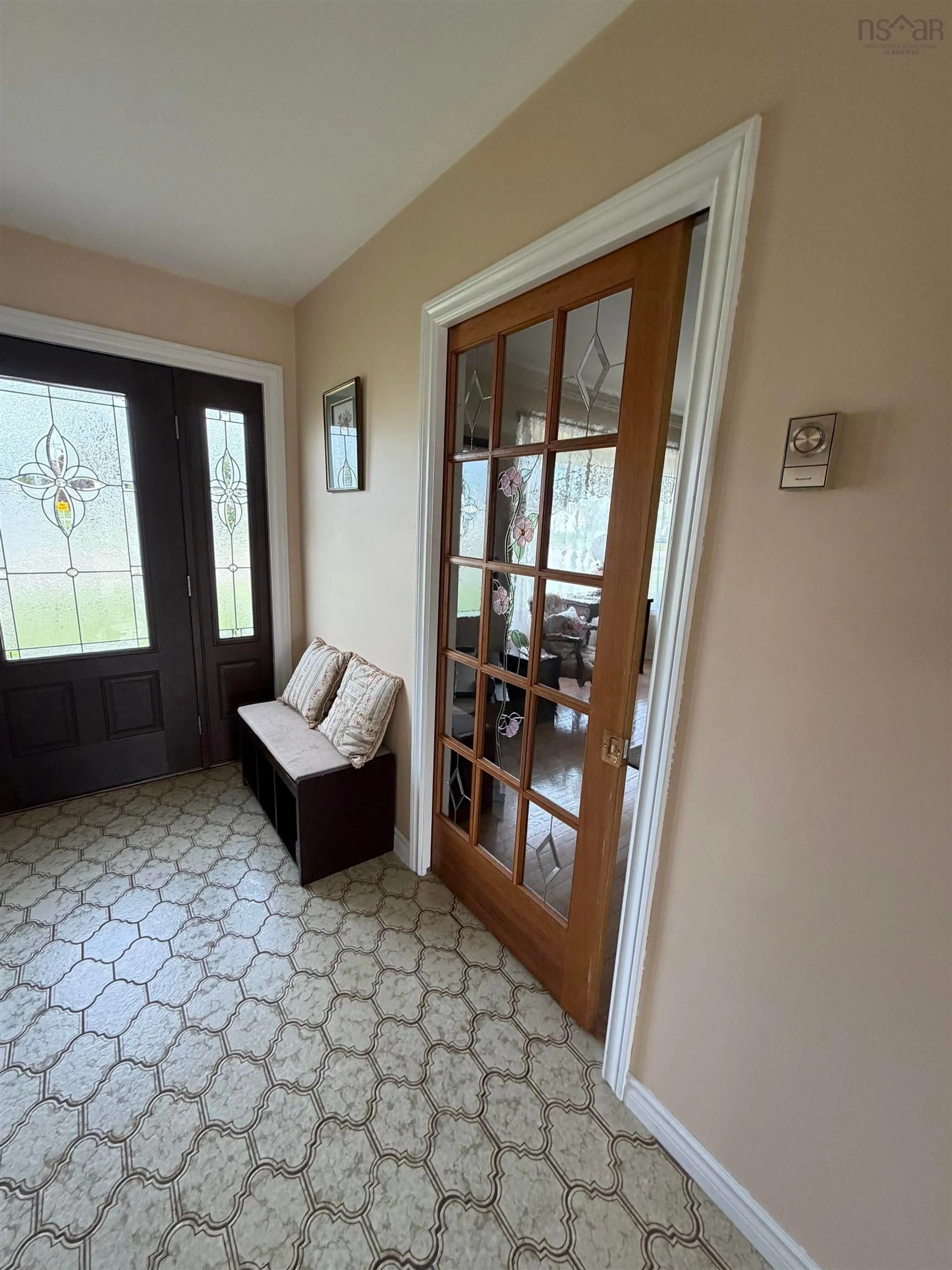 Indoor entryway for 246 Hawthorne Street B2g 2r3, Antigonish Nova Scotia B2G 2R3