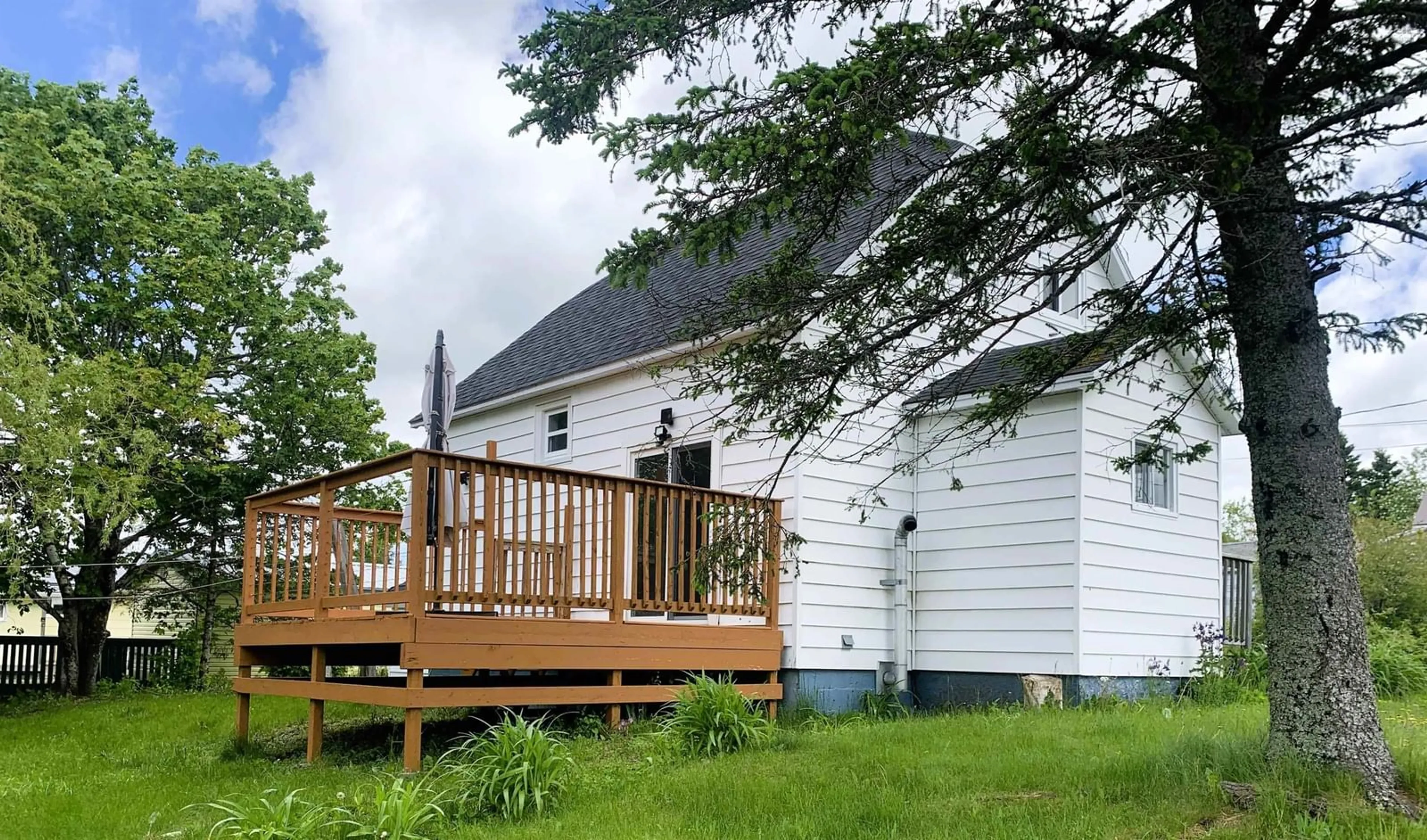 Unknown for 9 Clarke St, Springhill Nova Scotia B0M 1X0