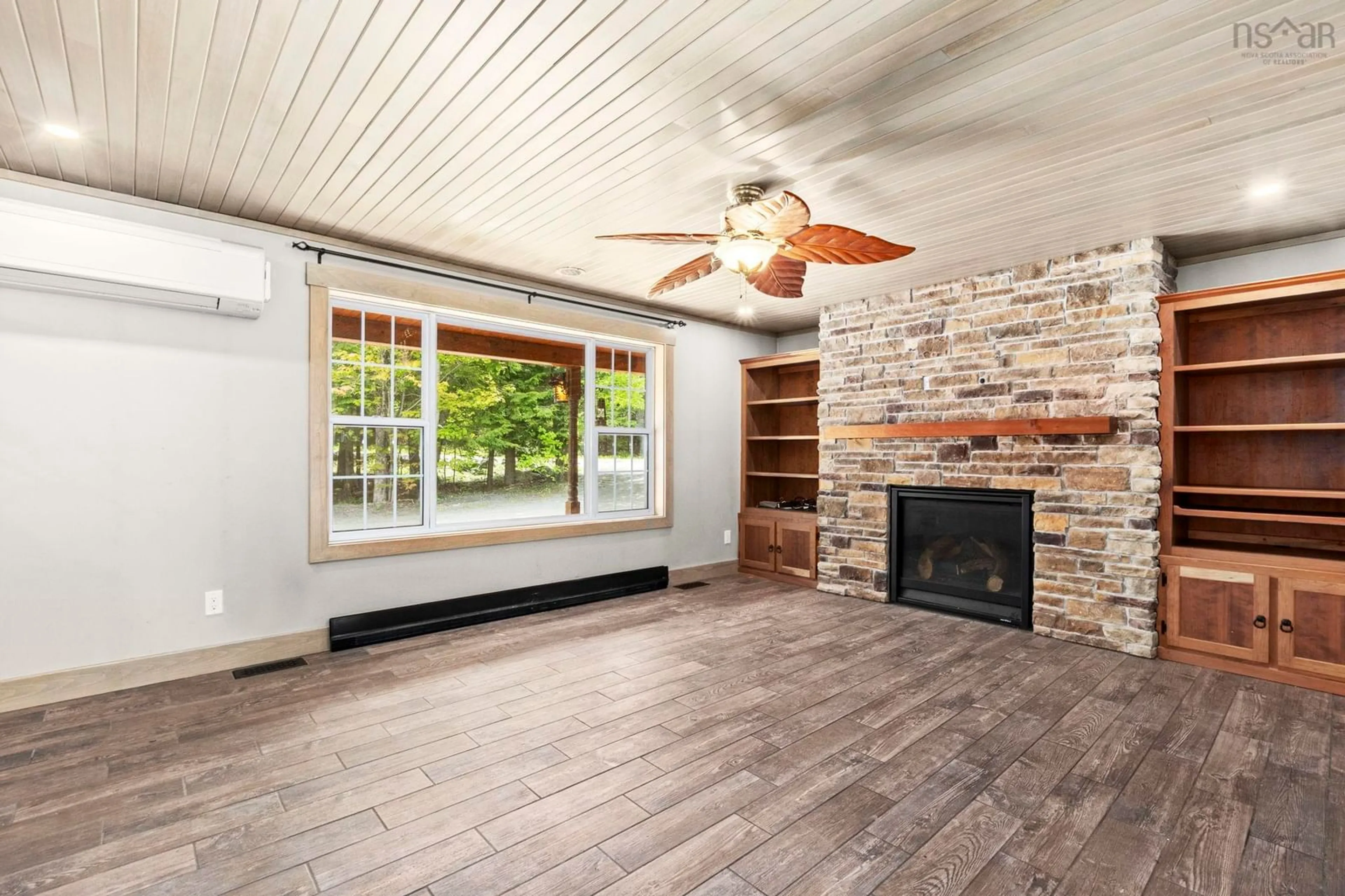 Living room with furniture, unknown for 524 Summit Ridge Rd, Vaughan Nova Scotia B0N 2T0