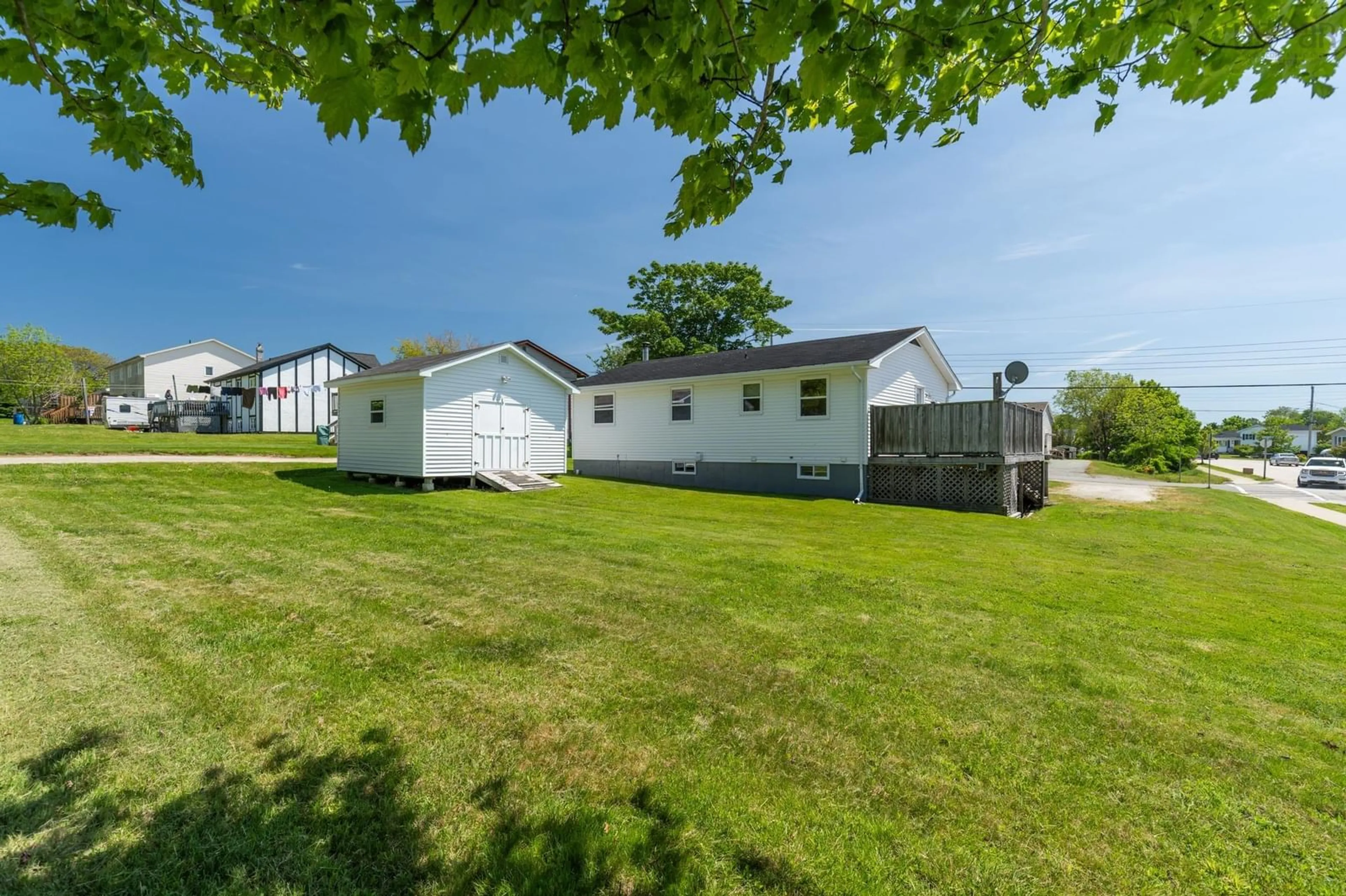 Unknown for 38 Hibernia St, Yarmouth Nova Scotia B5A 2M6