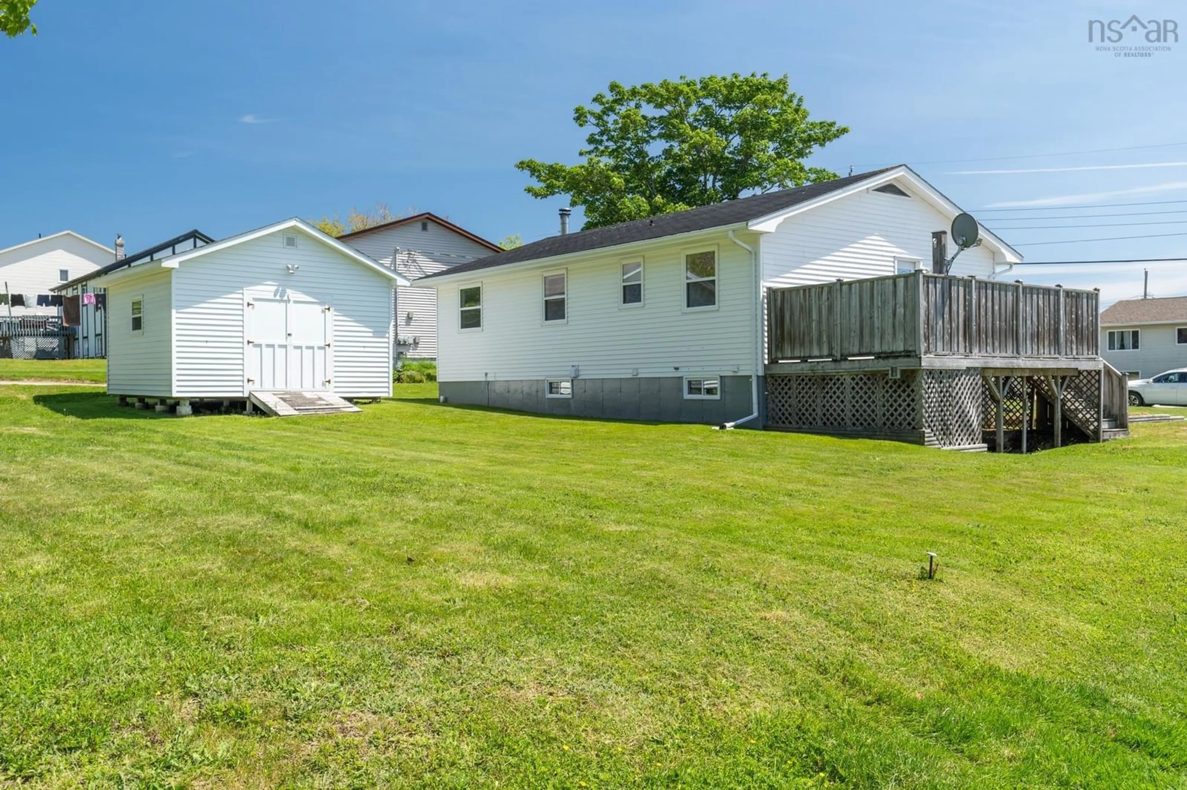 Unknown for 38 Hibernia St, Yarmouth Nova Scotia B5A 2M6