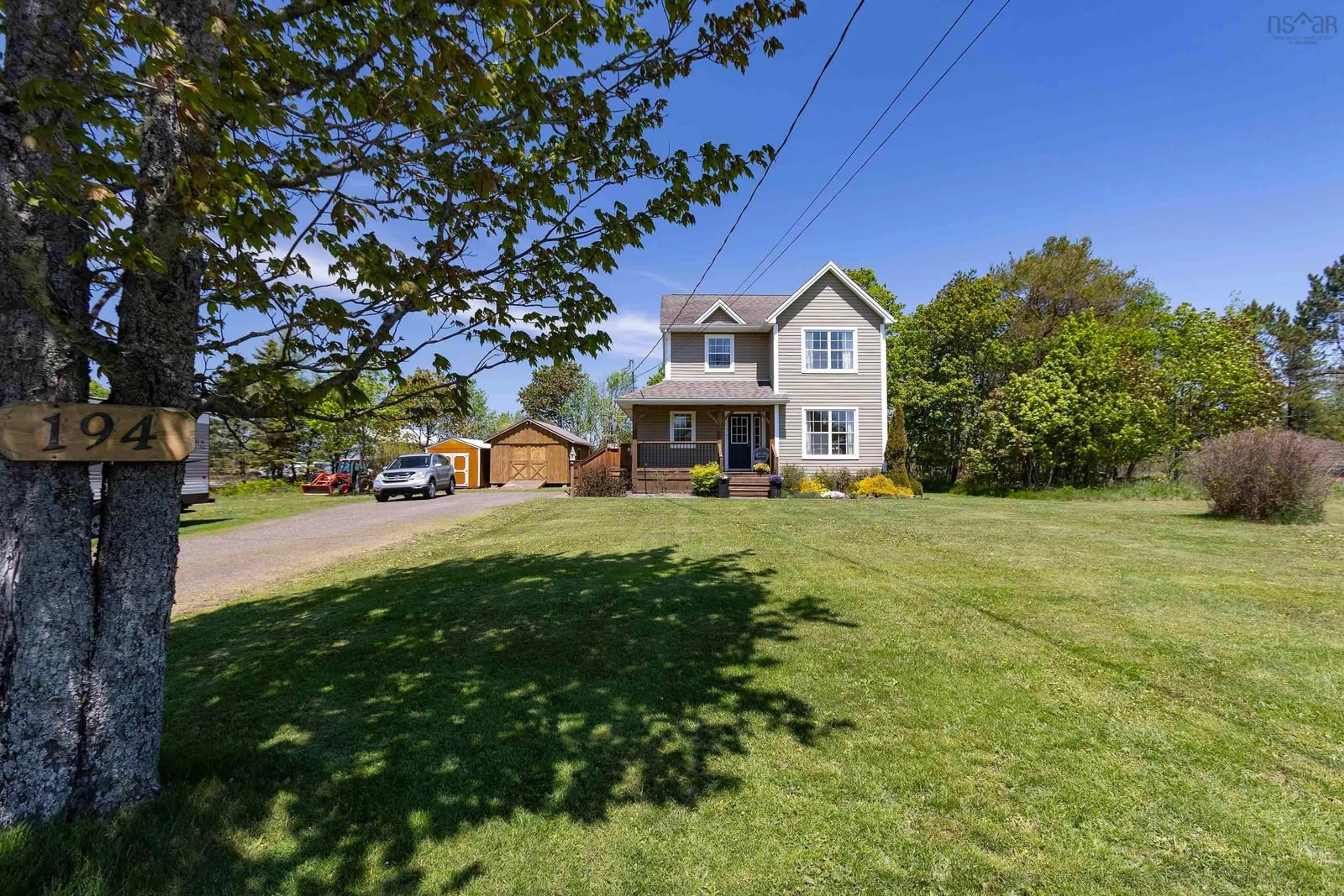 A pic from outside/outdoor area/front of a property/back of a property/a pic from drone, street for 194 King St, Parrsboro Nova Scotia B0N 1S0
