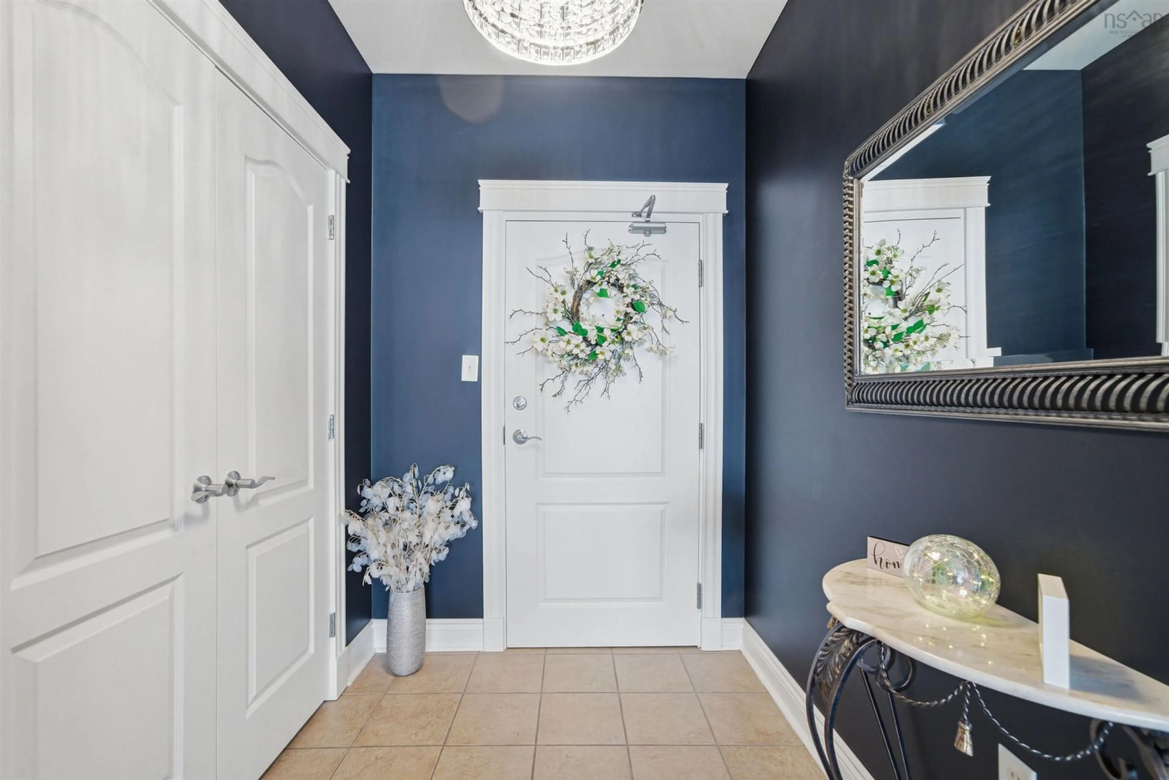 Indoor entryway for 94 Bedros Lane #214, Halifax Nova Scotia B3M 4X3