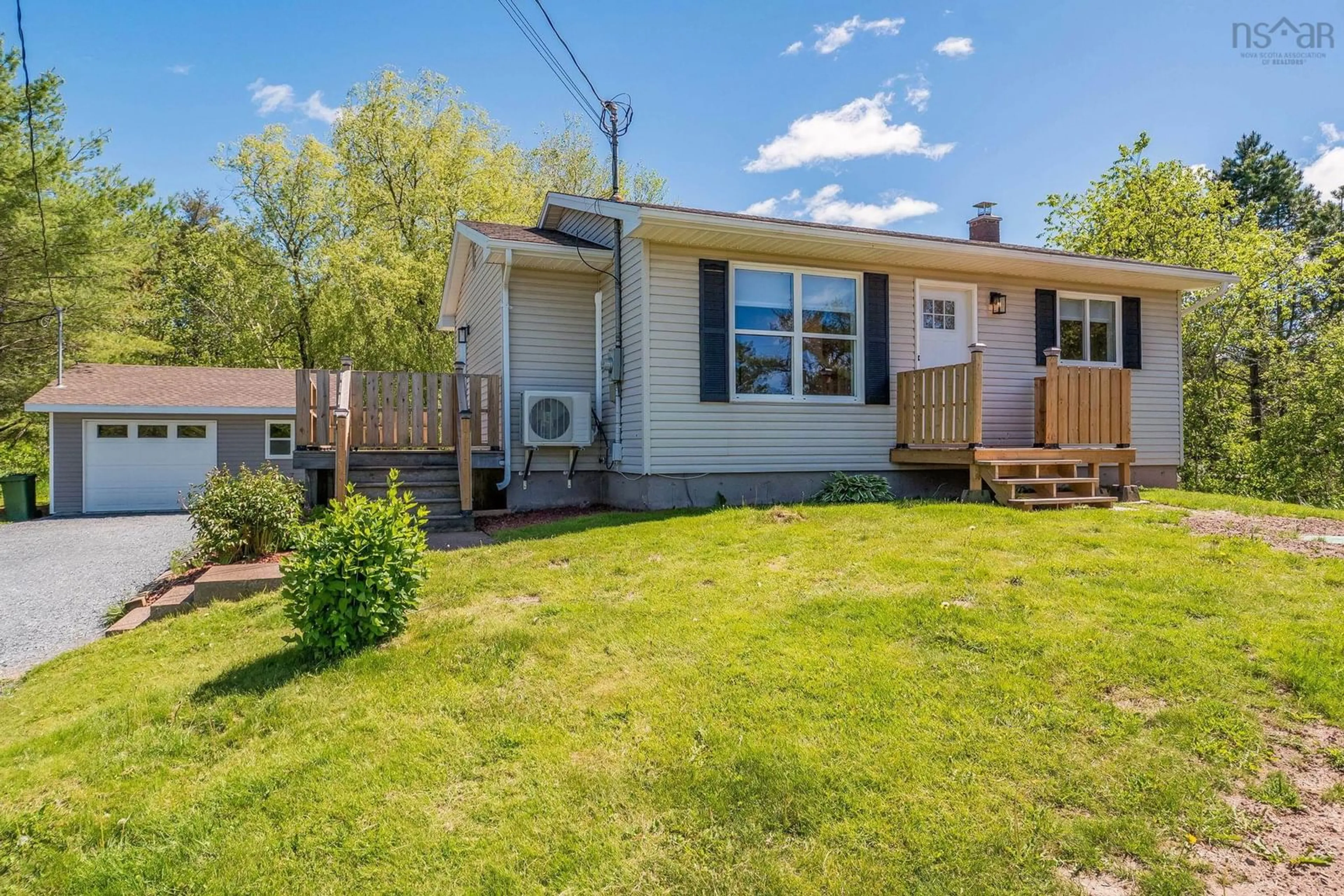 Home with vinyl exterior material, street for Dutch Settlement Rd #112, Lantz Nova Scotia B2S 2B9