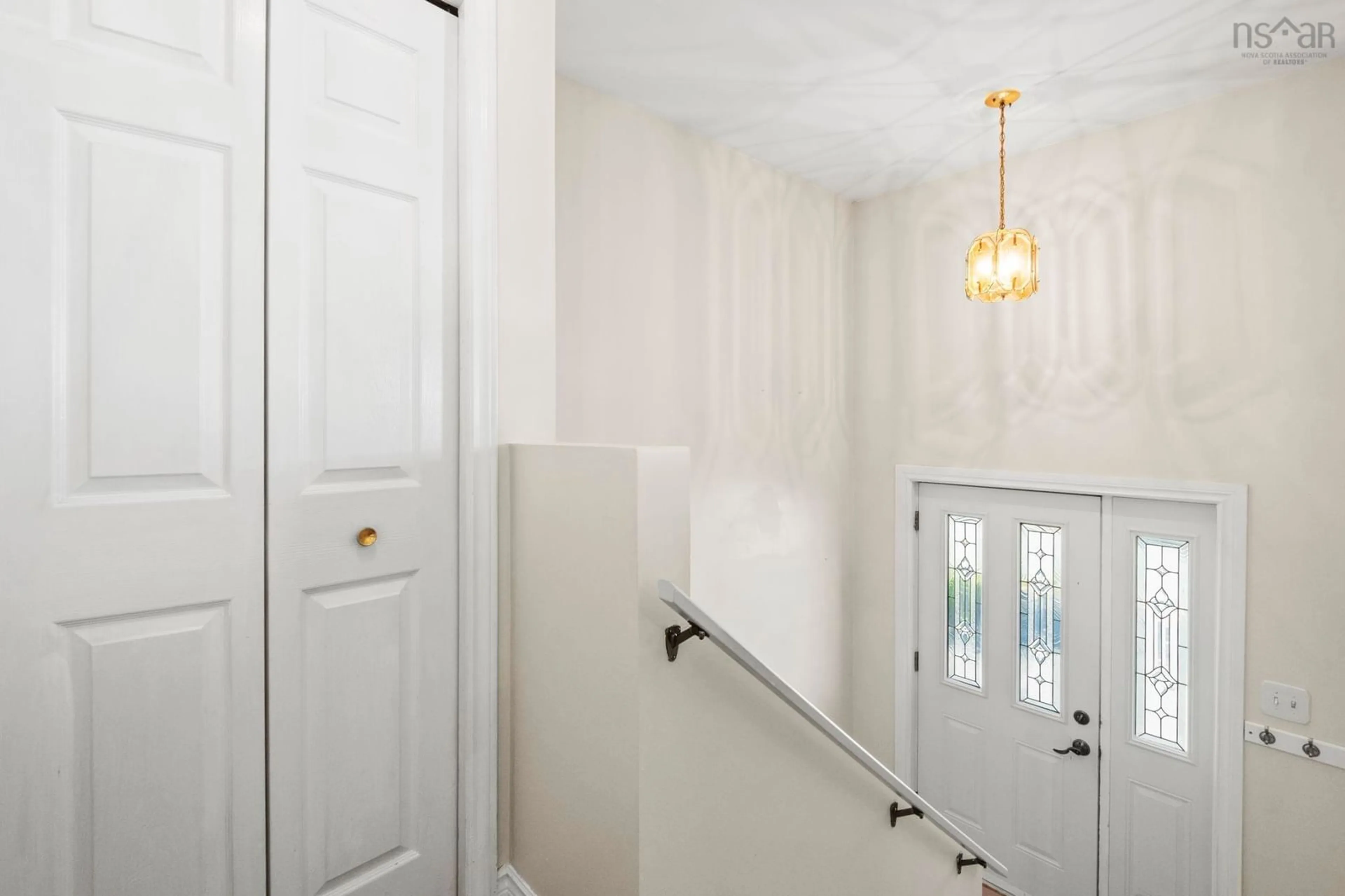 Indoor entryway for 31 Sophia Cres, Cole Harbour Nova Scotia B2W 6C9