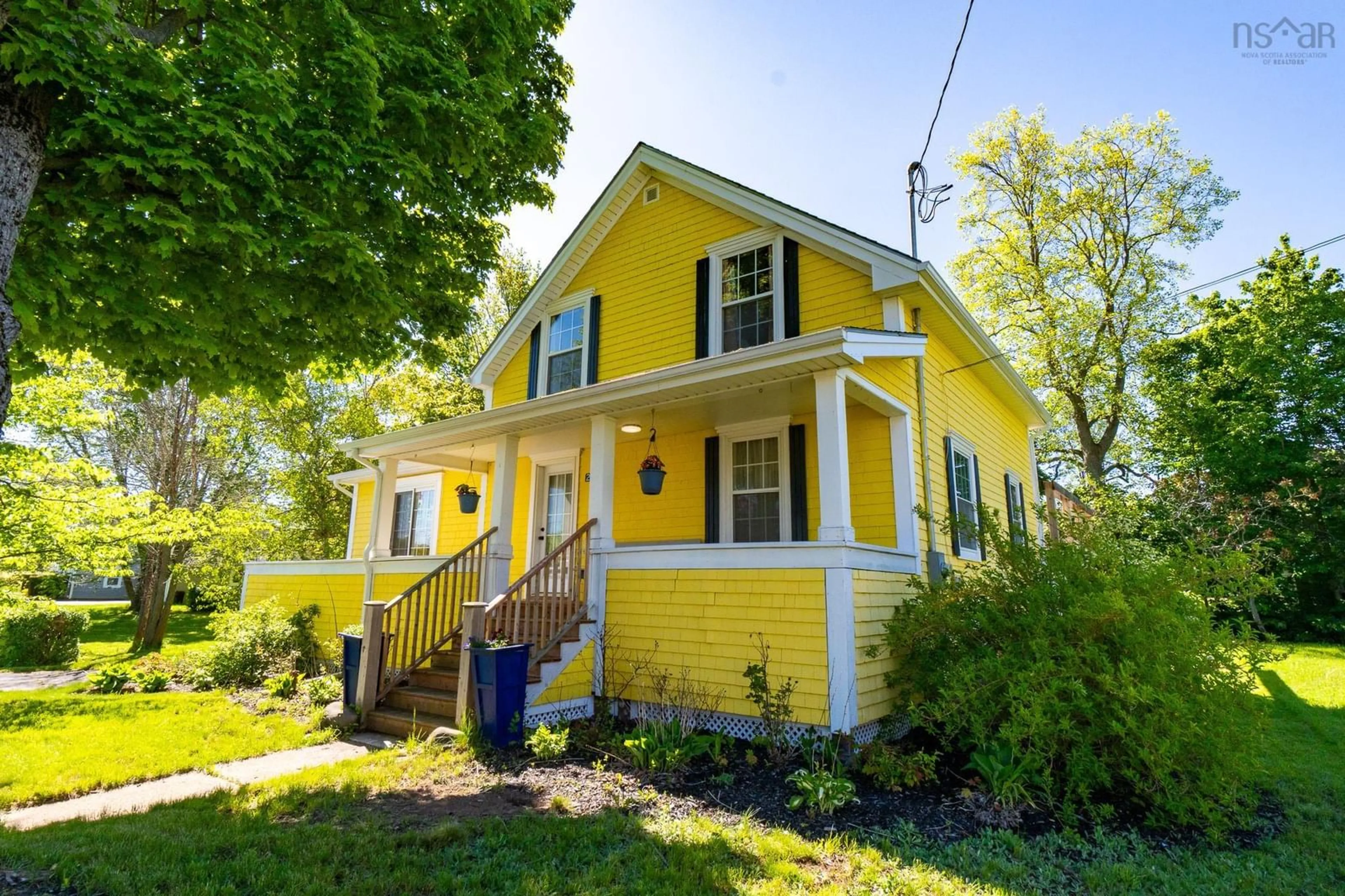 Home with vinyl exterior material, street for 215 Main St, Berwick Nova Scotia B0P 1E0
