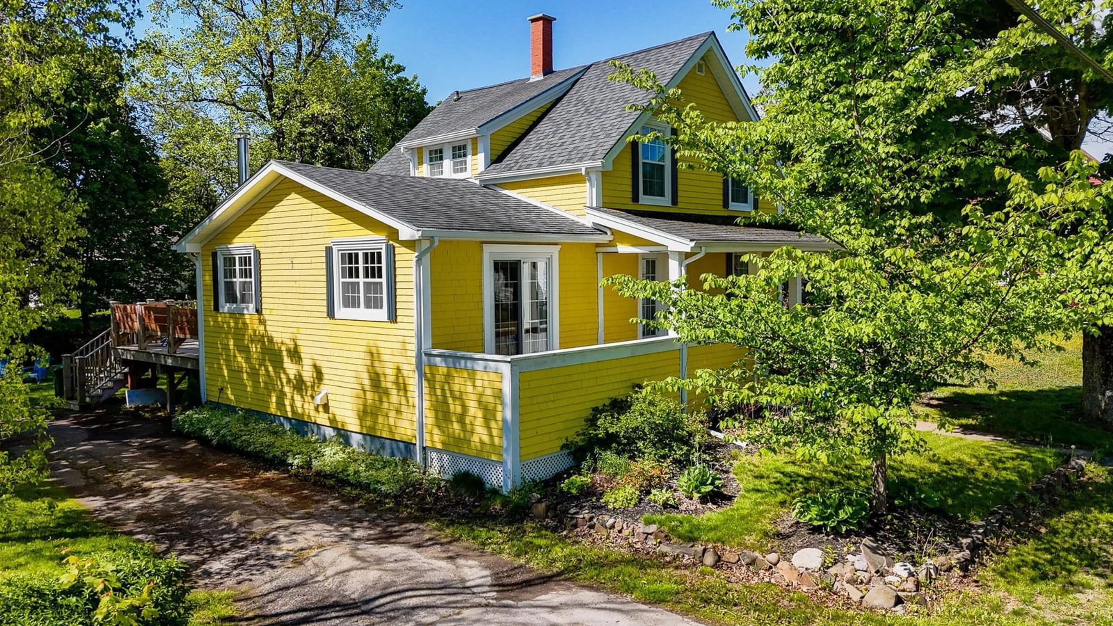 Home with vinyl exterior material, street for 215 Main St, Berwick Nova Scotia B0P 1E0