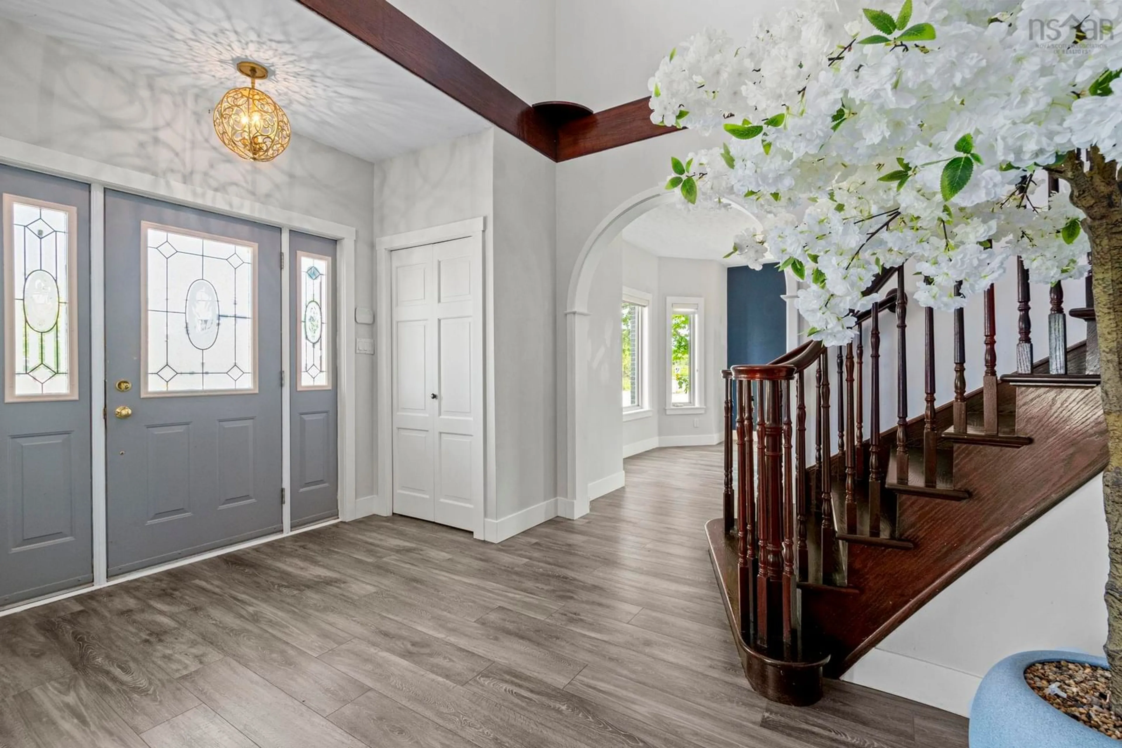 Indoor entryway for 31 Lancaster Dr, Dartmouth Nova Scotia B3S 1E7