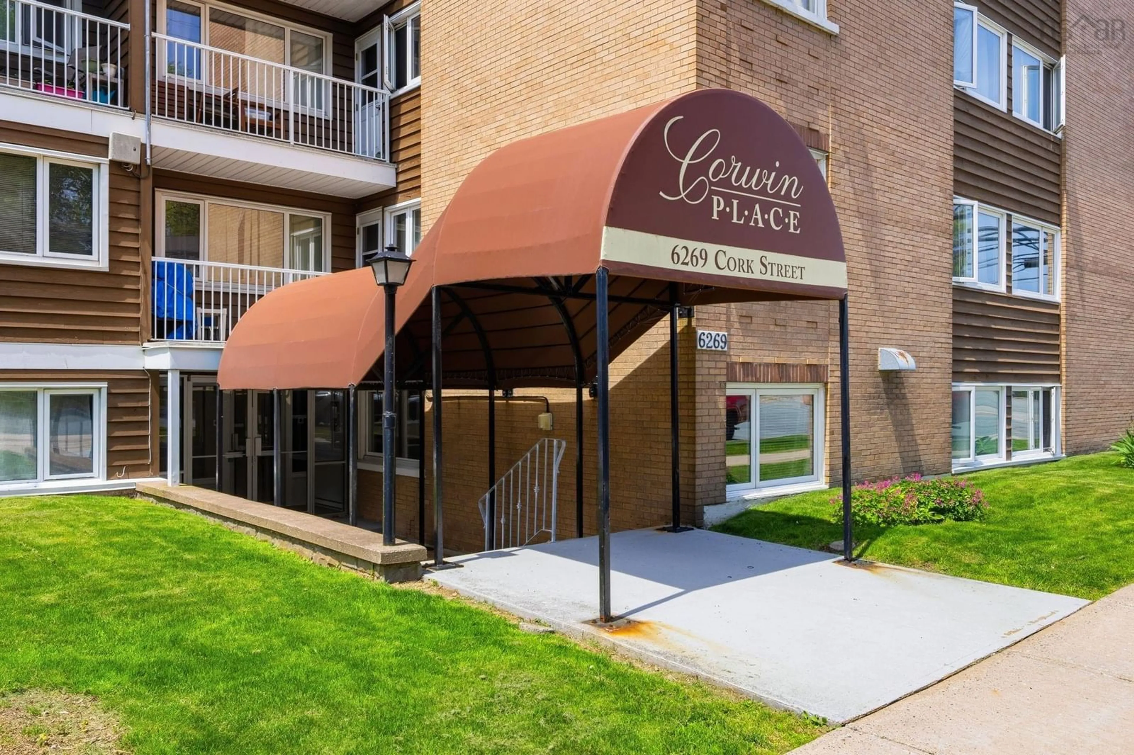 Indoor foyer for 6269 Cork St #7, Halifax Nova Scotia B3L 1Y8