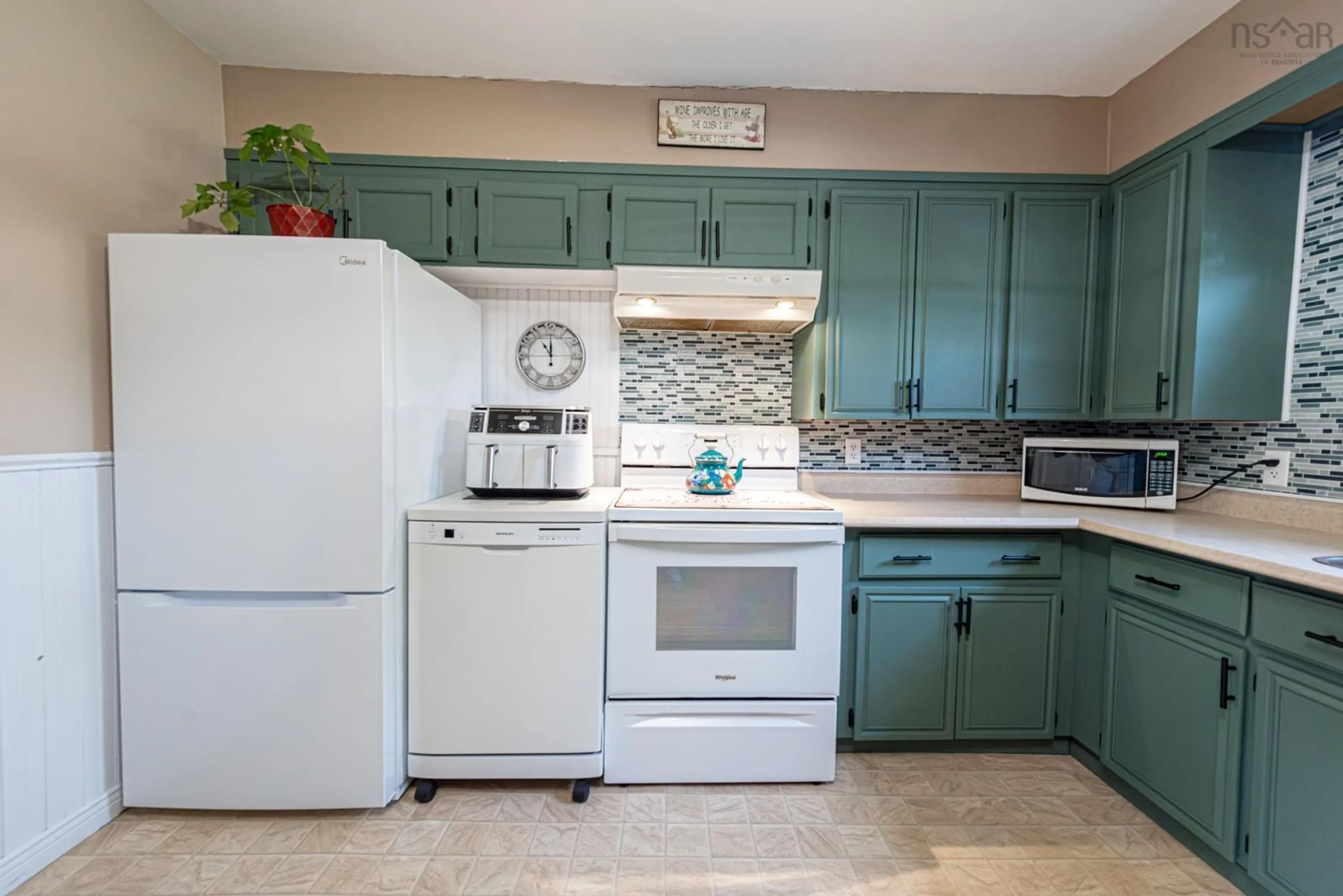 Standard kitchen, ceramic/tile floor for 378 Maclellans Brook Rd, Plymouth Nova Scotia B2H 5C5