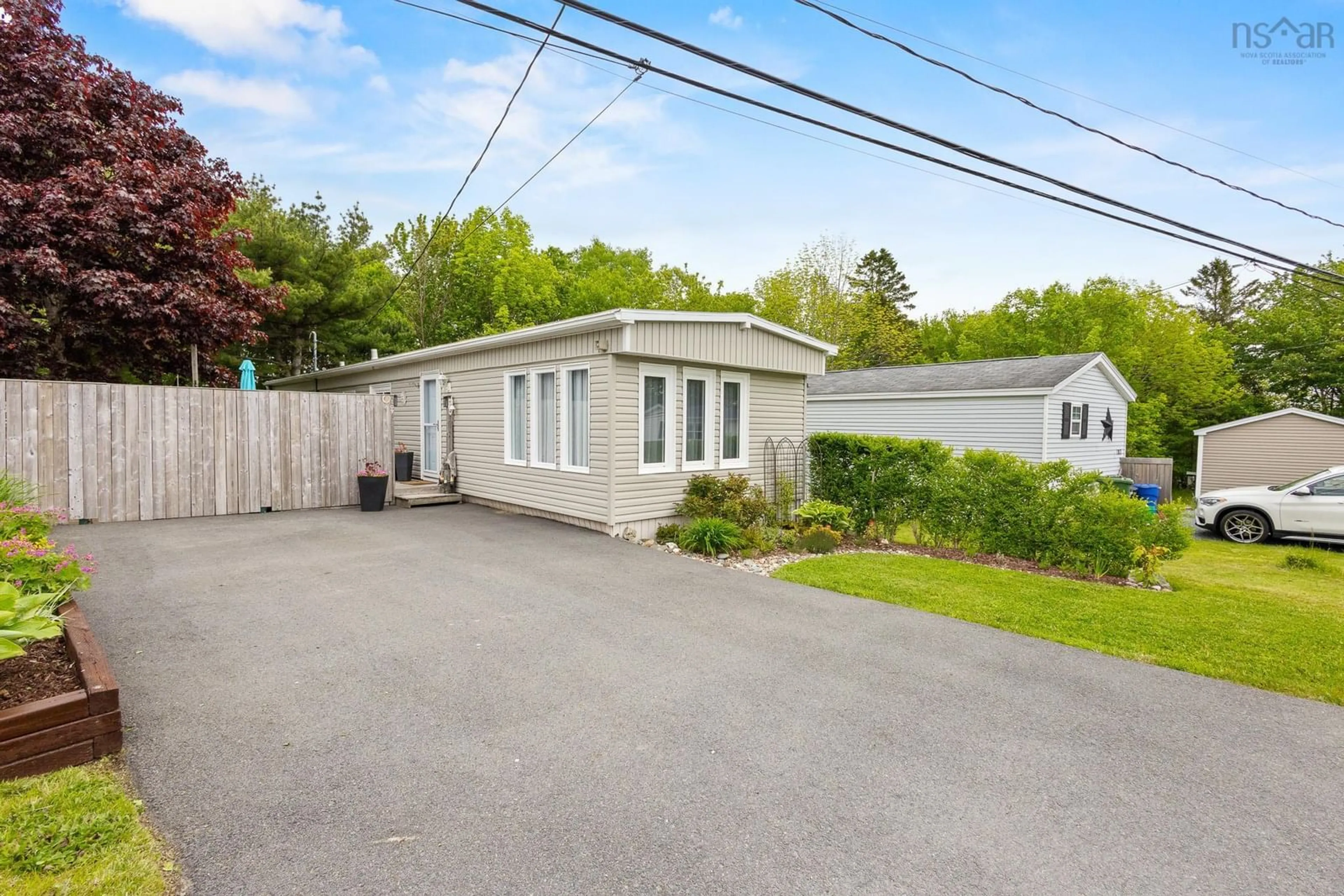 A pic from outside/outdoor area/front of a property/back of a property/a pic from drone, street for 109 Hilltop Dr, Lower Sackville Nova Scotia B4C 2P5