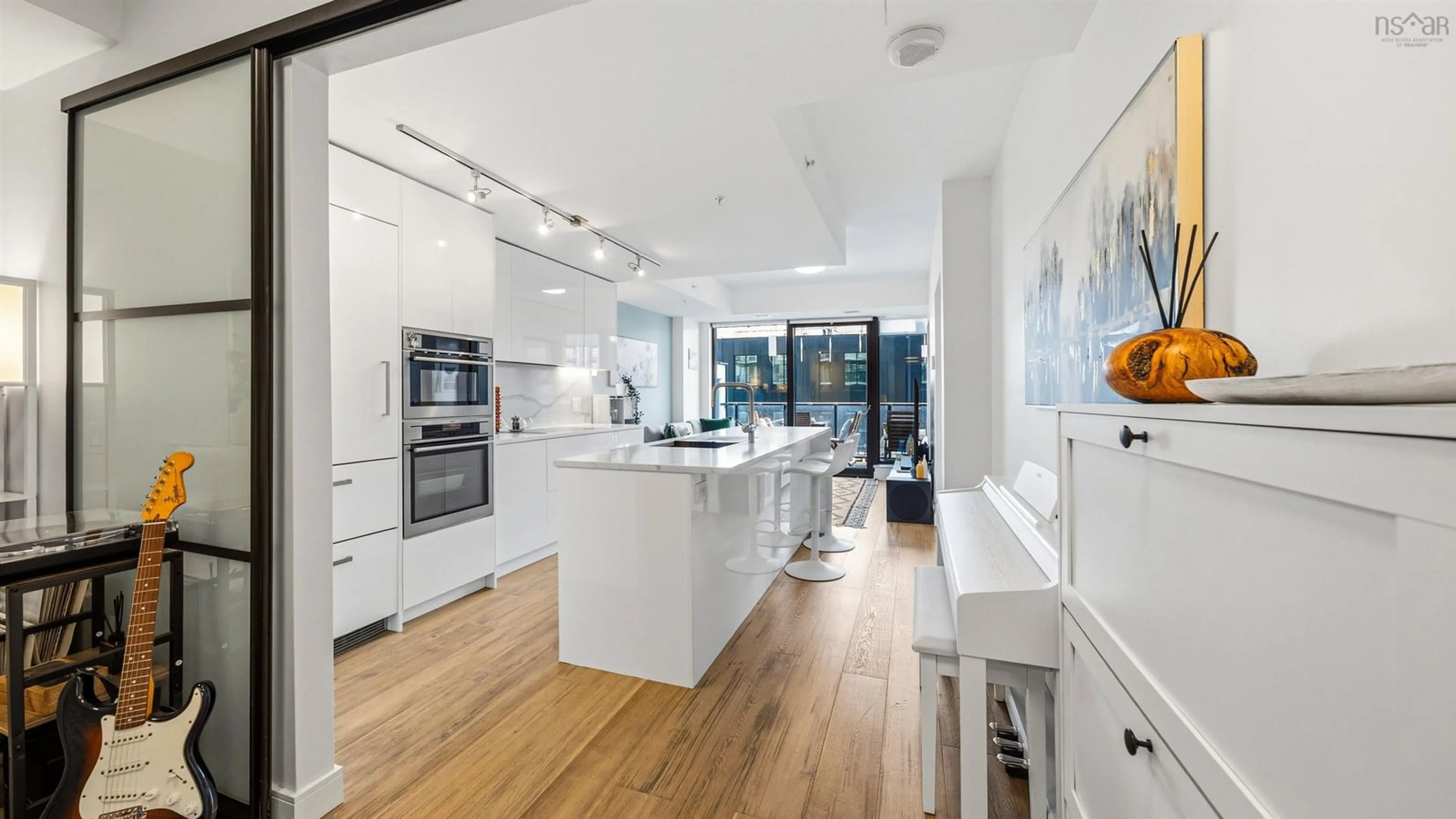 Contemporary kitchen, unknown for 1650 Granville St #1406, Halifax Nova Scotia B3J 0E1