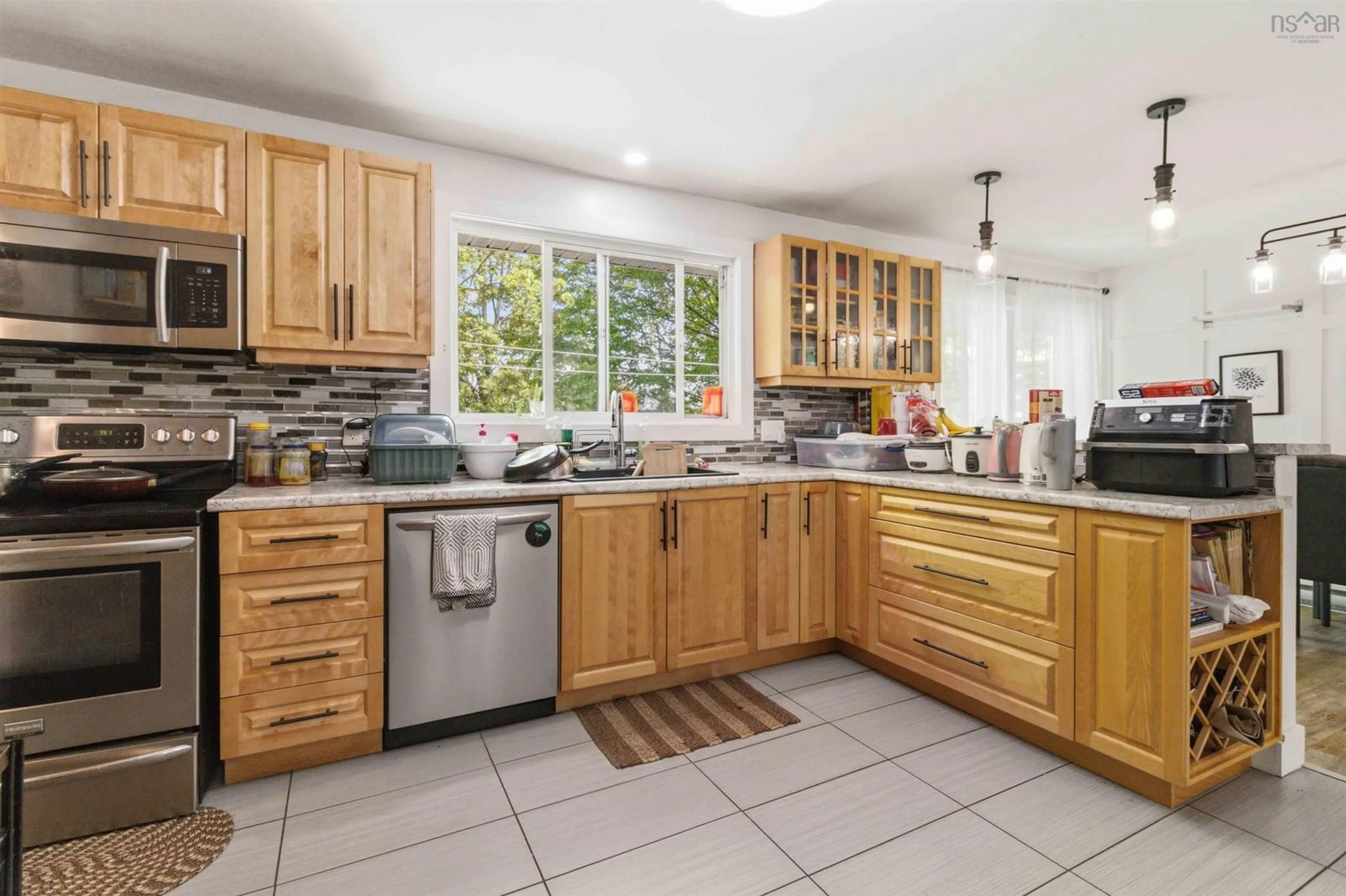 Standard kitchen, ceramic/tile floor for 123 Evans Avenue, Fairview Nova Scotia B3M 1C8