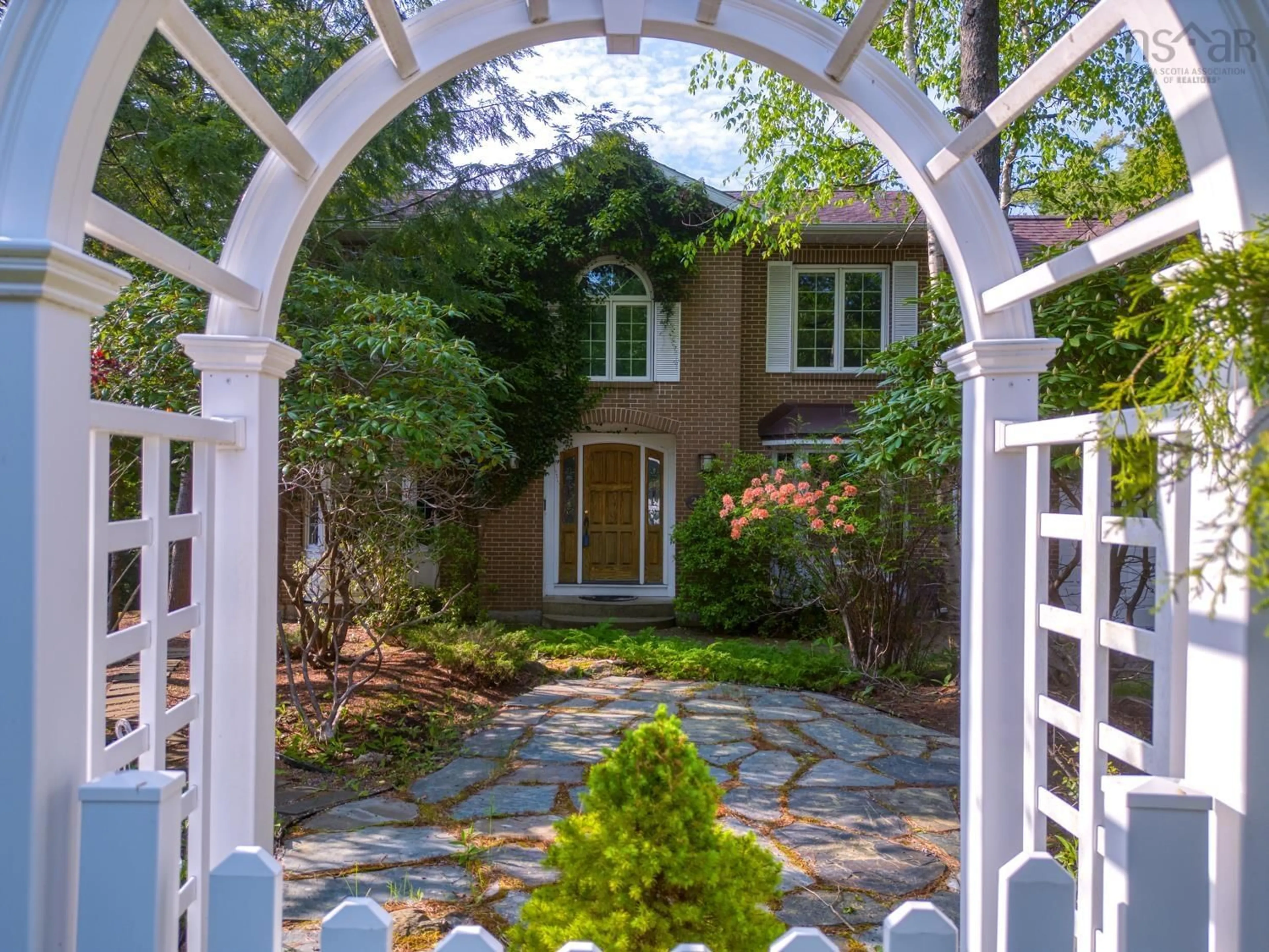 Indoor entryway for 23 Falcon Pl, Halifax Nova Scotia B3M 3R4