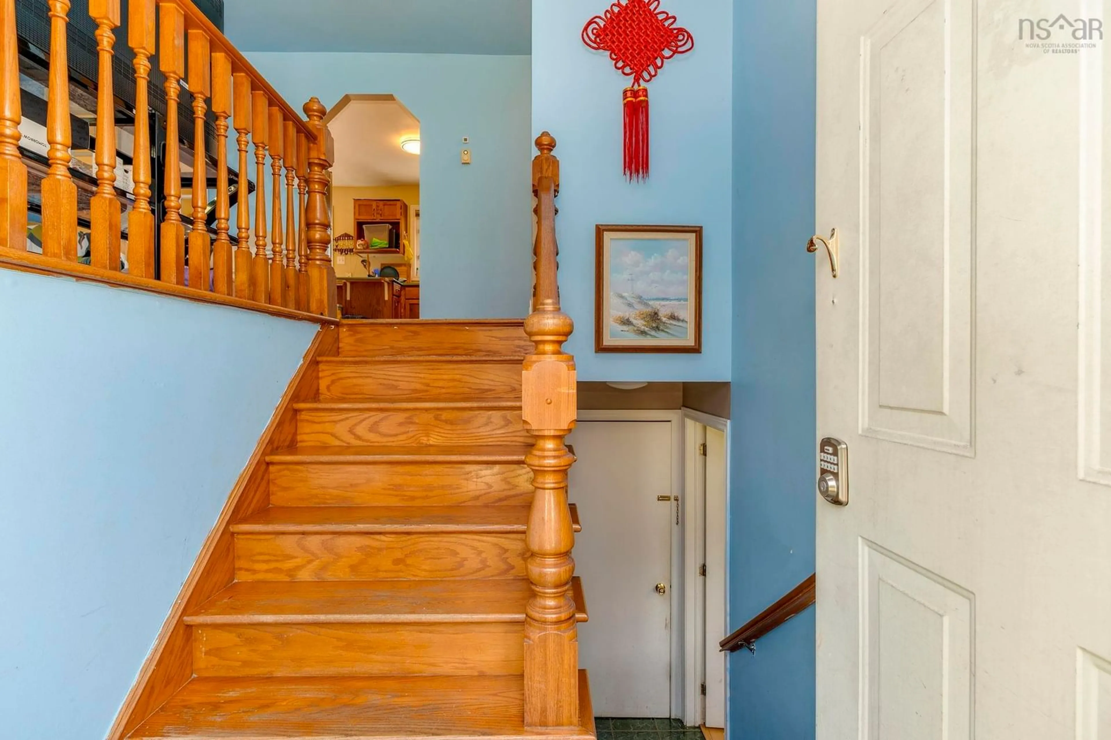 Indoor foyer for 12-1/2 Mountain Rd, Halifax Nova Scotia B3N 1A2