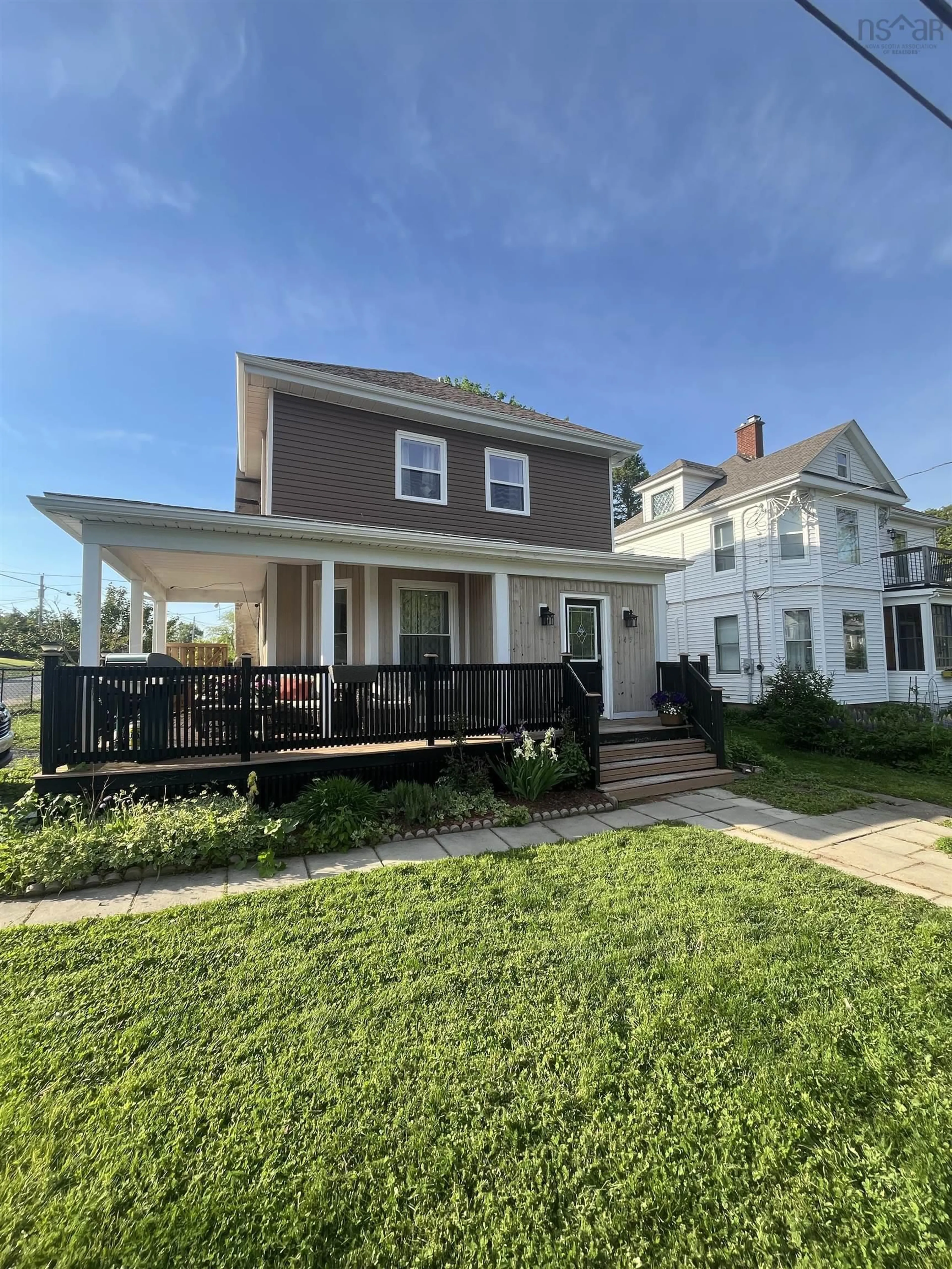 Home with vinyl exterior material, street for 145 Willow Avenue, New Glasgow Nova Scotia B2H 1Z6